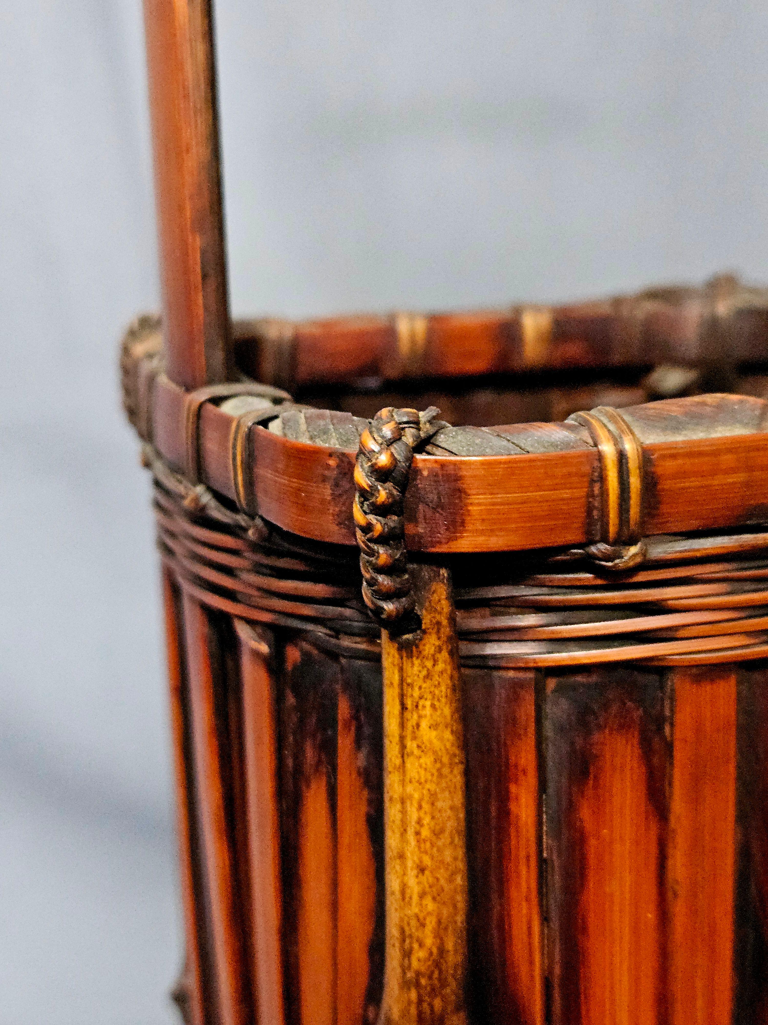 Cesta Ikebana de bambú japonesa antigua del periodo Meiji en venta 1