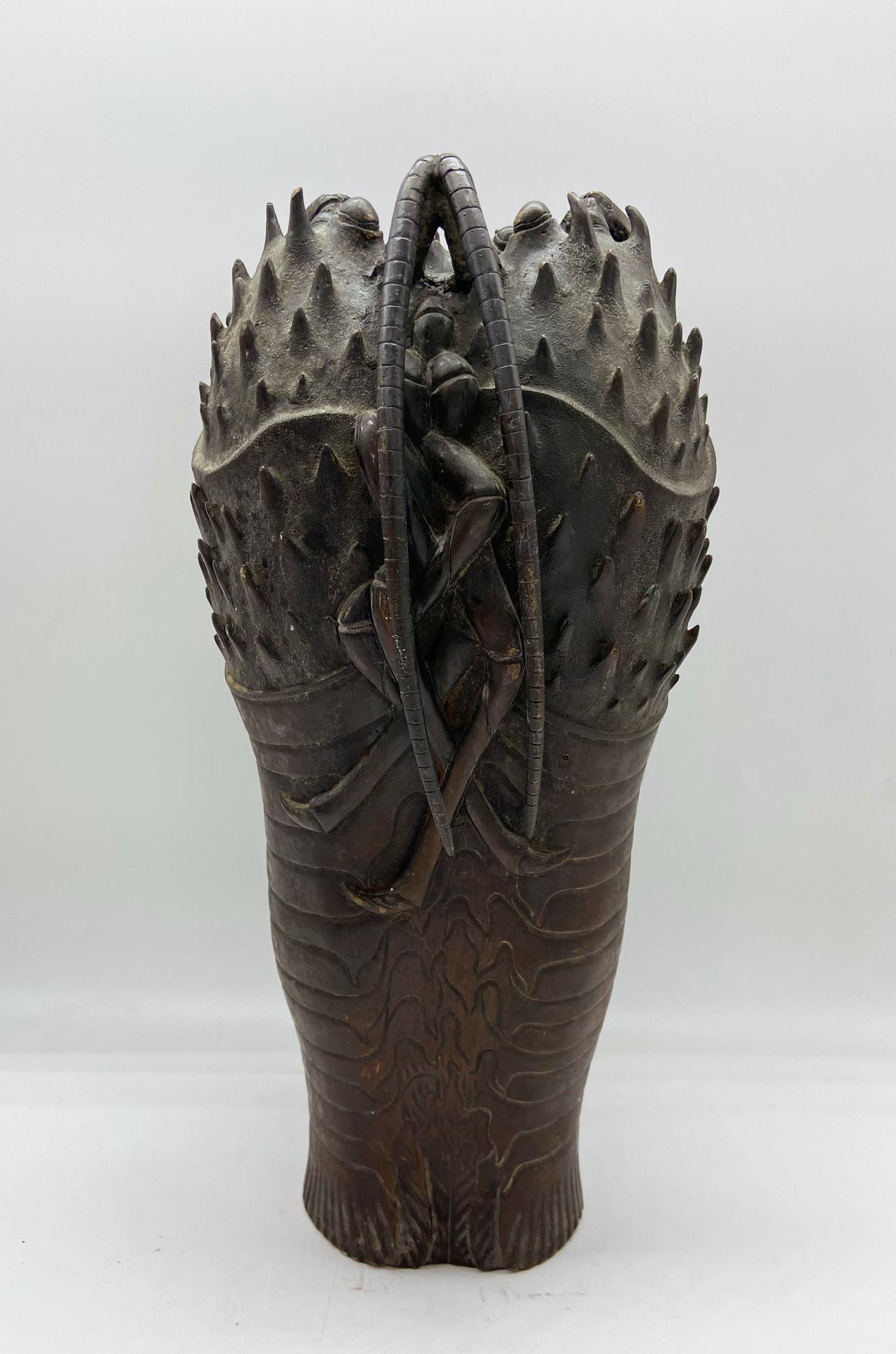 Antique Japanese Meiji period bronze lobster vase. Composed of three stylized lobsters in fabulous detail.