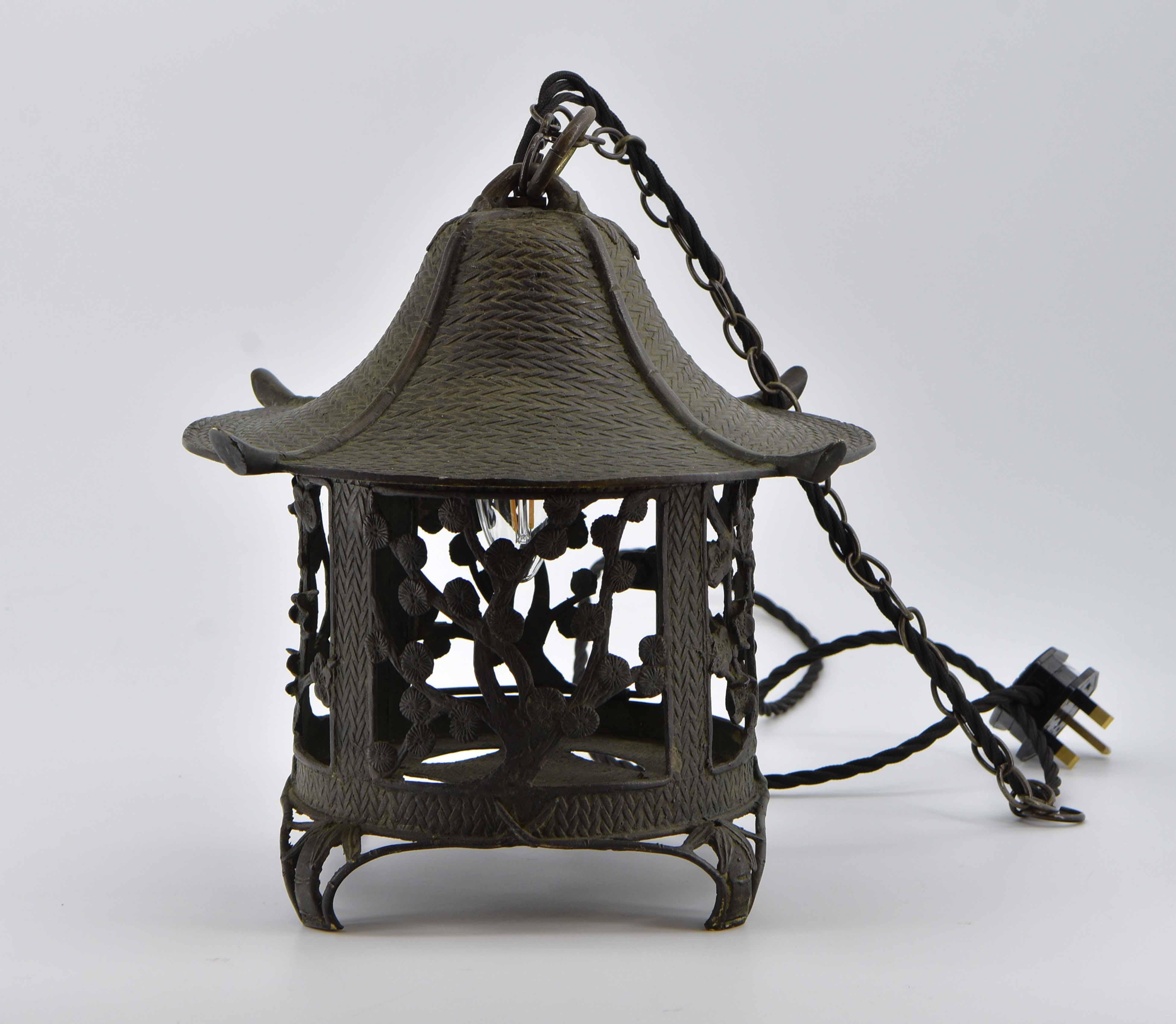 Hand-Crafted Antique Japanese Meiji Period Bronze Temple Lantern Light For Sale