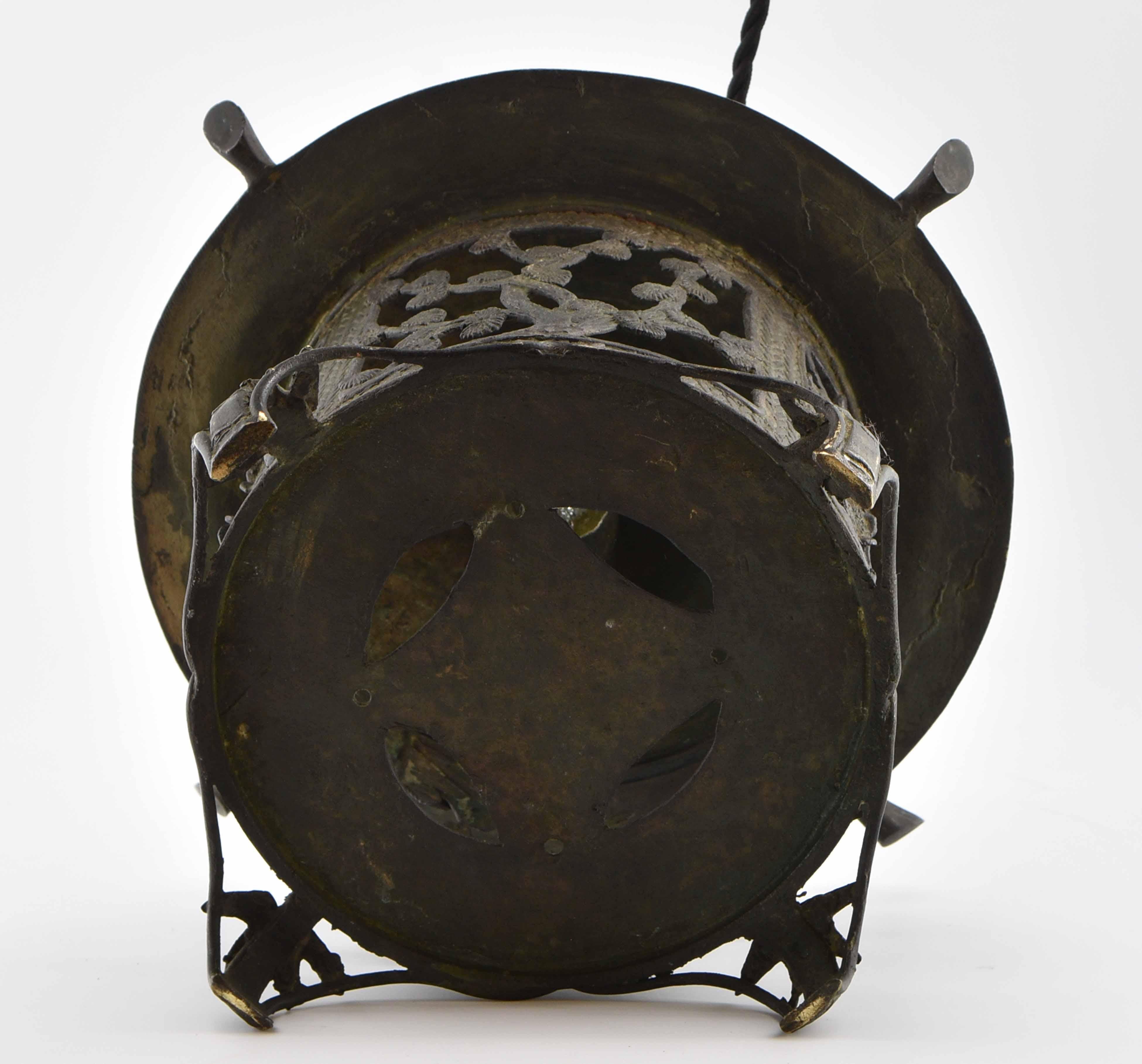 Antique Japanese Meiji Period Bronze Temple Lantern Light For Sale 3