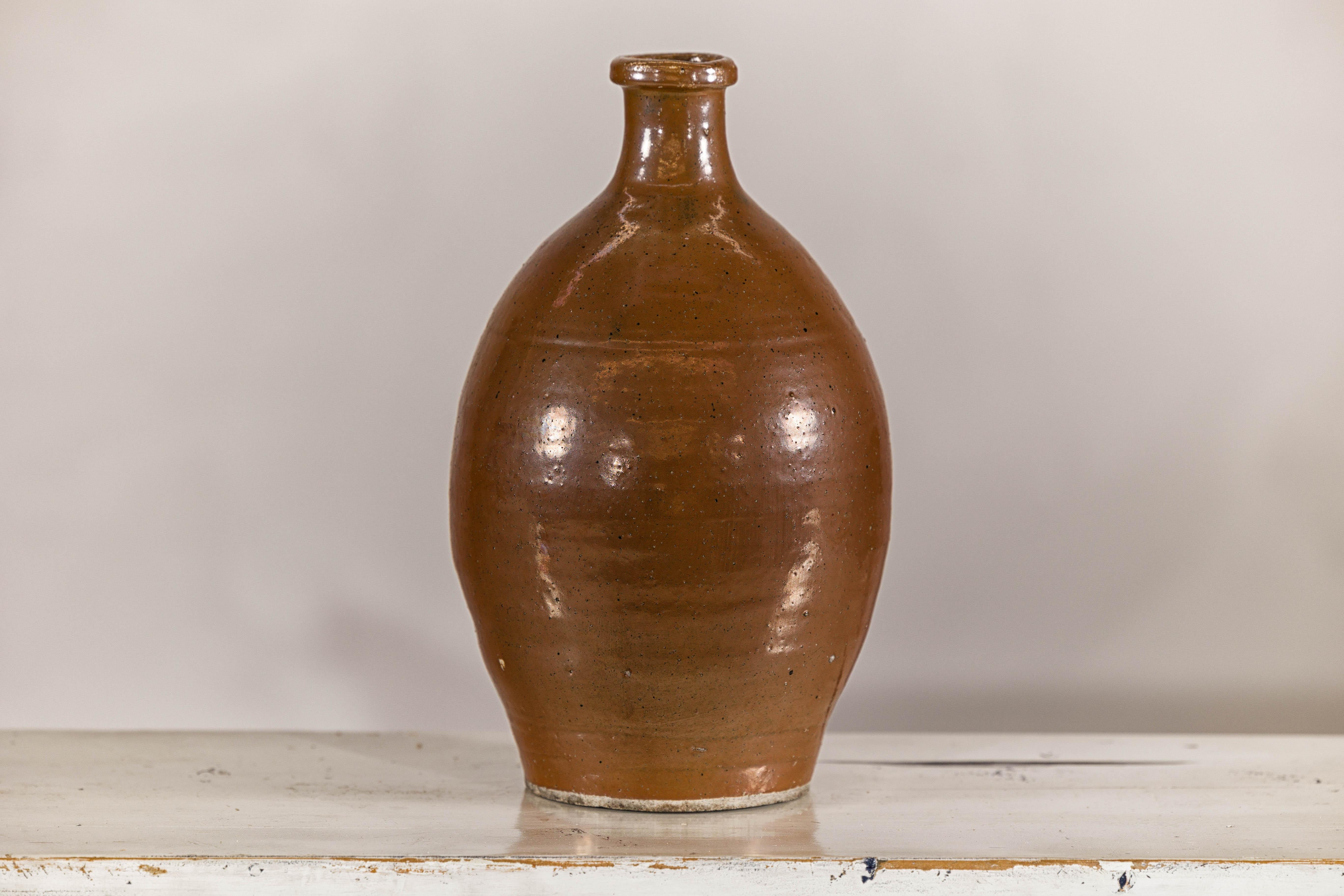 Antique Japanese Meiji Period Brown Monochrome Bottle, 19th Century Collectible For Sale 8
