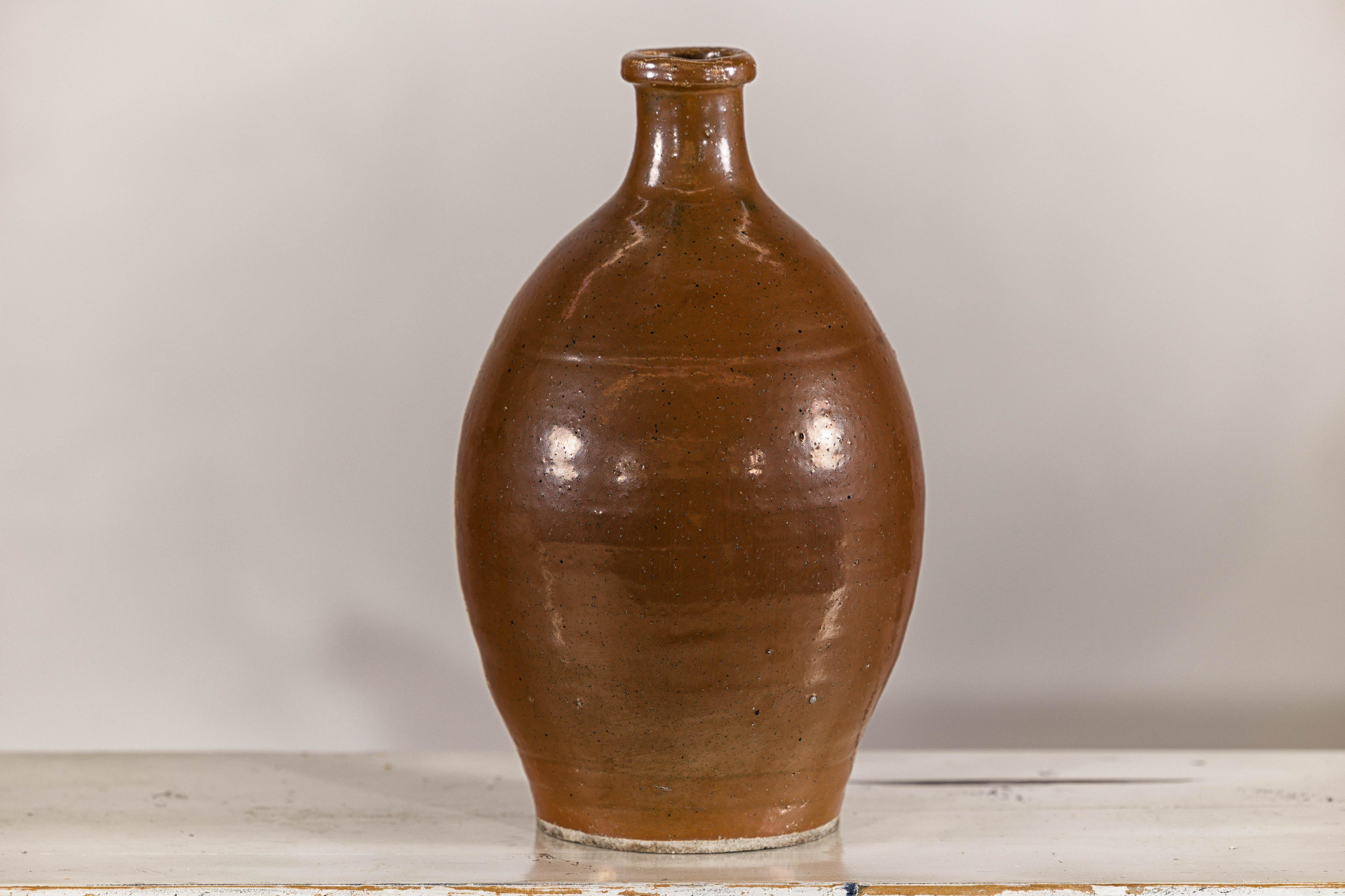 Antique Japanese Meiji Period Brown Monochrome Bottle, 19th Century Collectible For Sale 1