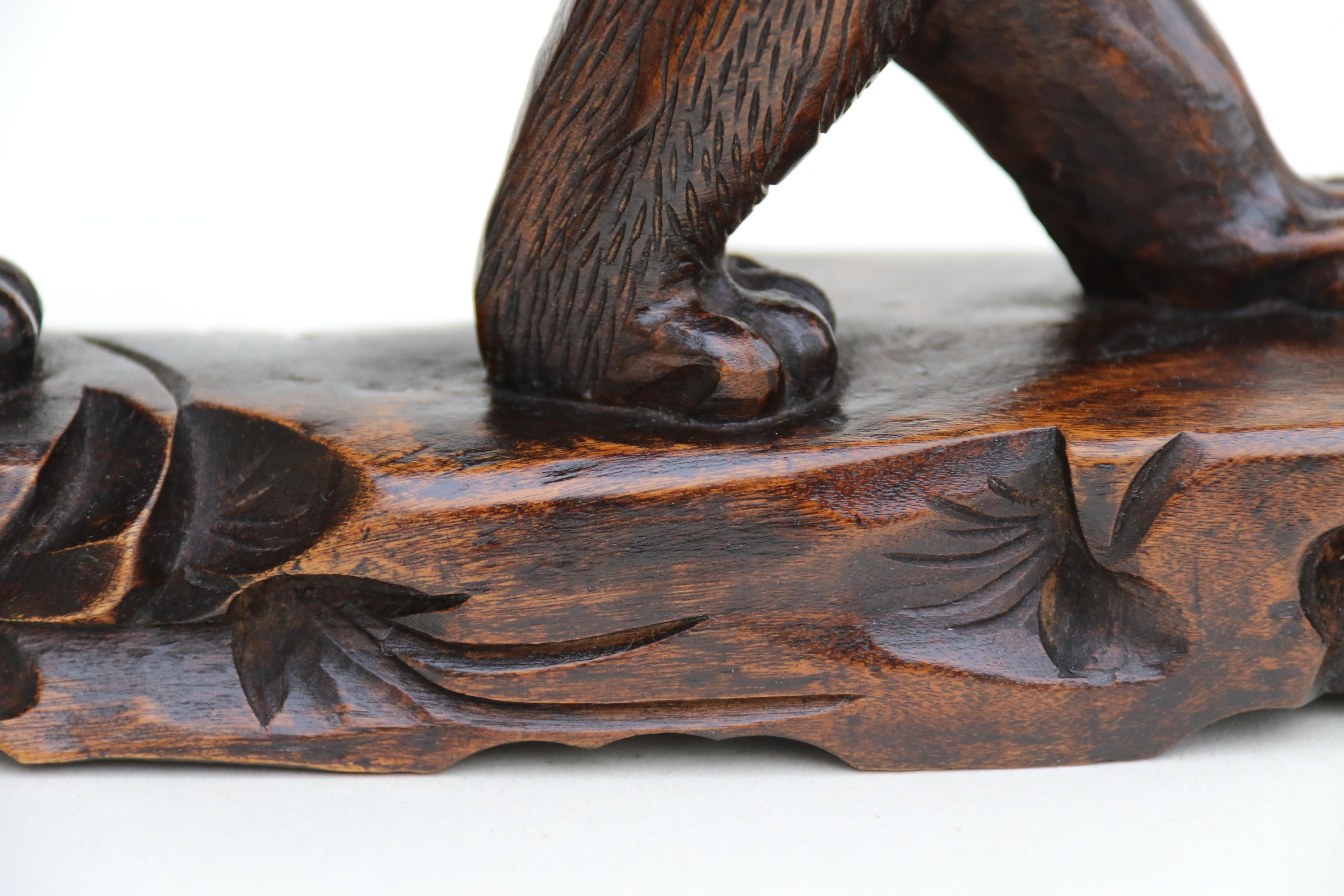Antique Japanese Meiji period carved hardwood okimono of a prowling tiger C 1900 For Sale 5