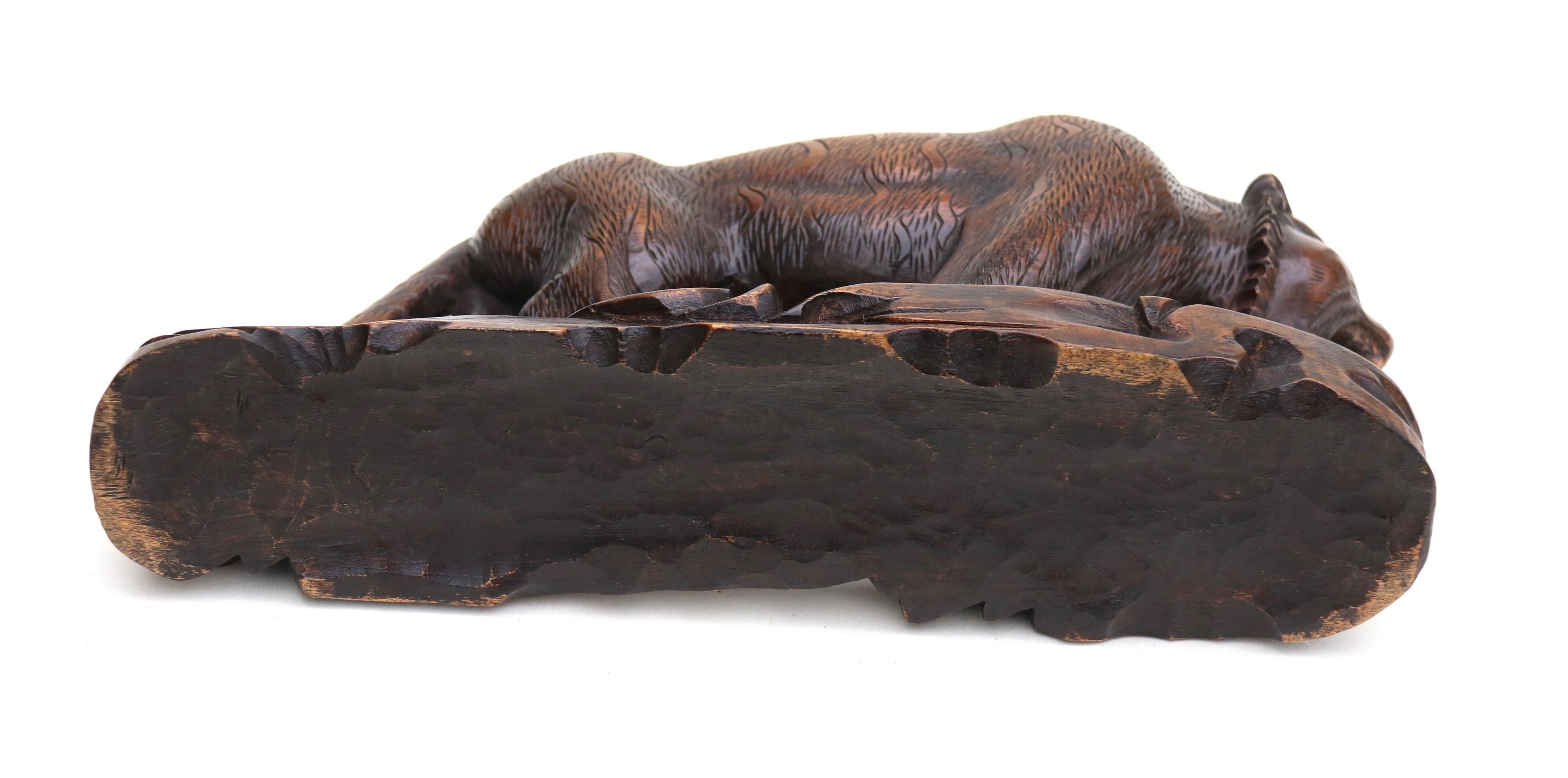 Antique Japanese Meiji period carved hardwood okimono of a prowling tiger C 1900 For Sale 8