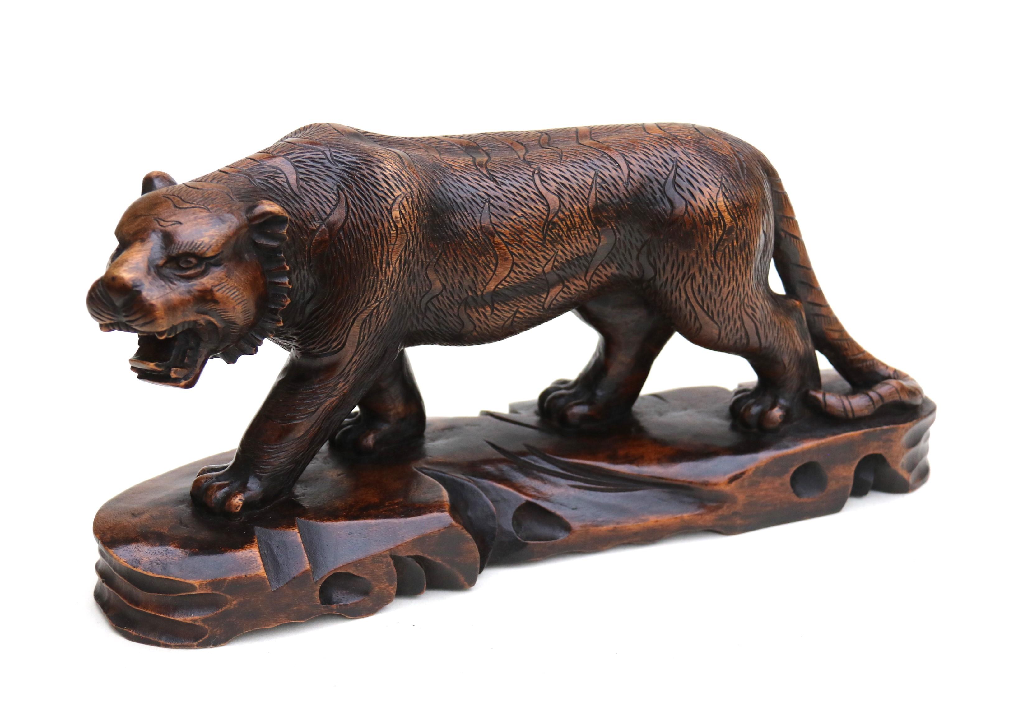Antique Japanese Meiji period carved hardwood okimono of a prowling tiger C 1900 For Sale 9