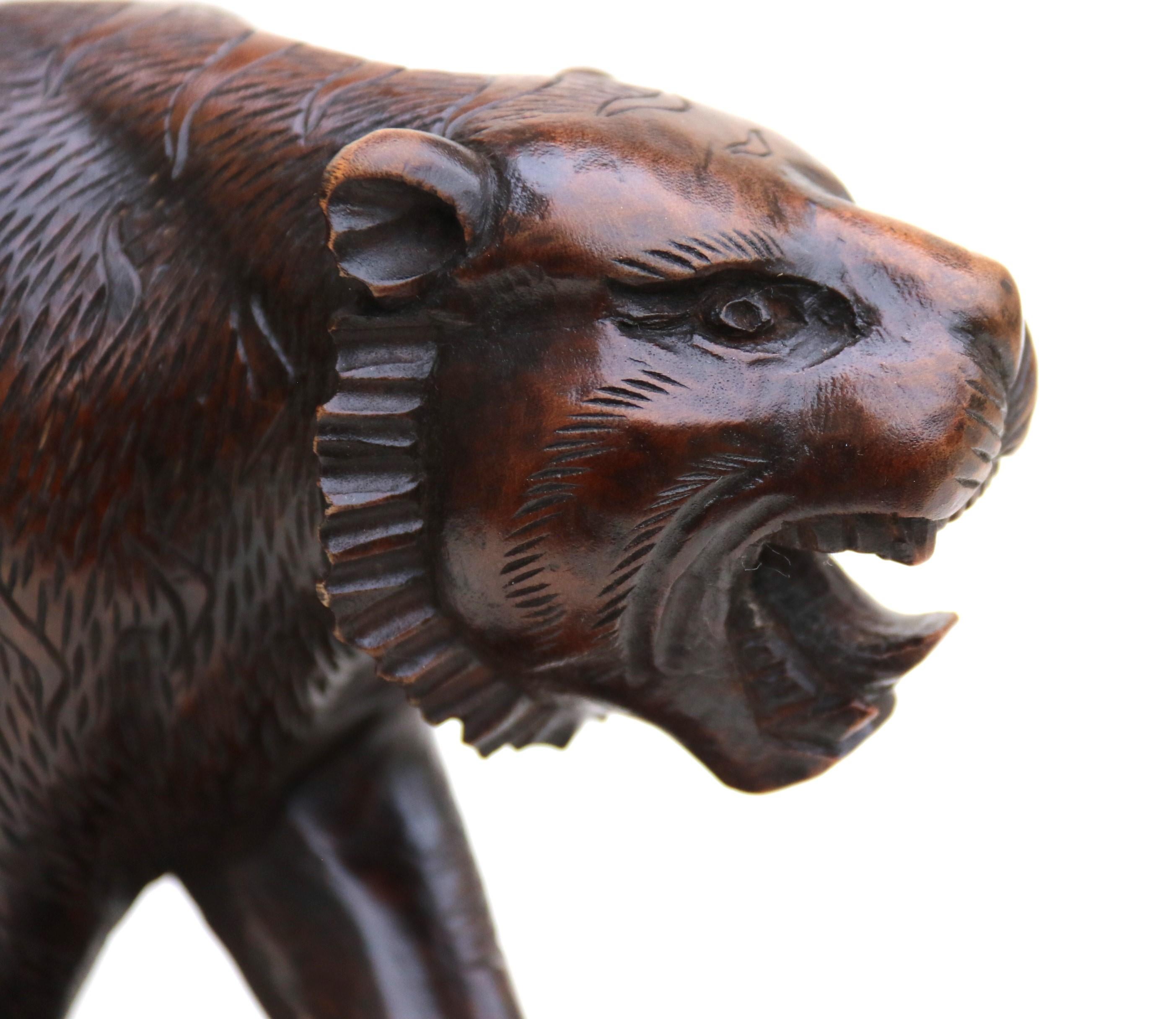 Antique Japanese Meiji period carved hardwood okimono of a prowling tiger C 1900 For Sale 4
