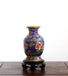 Antico vaso giapponese del periodo Meiji in cloisonne