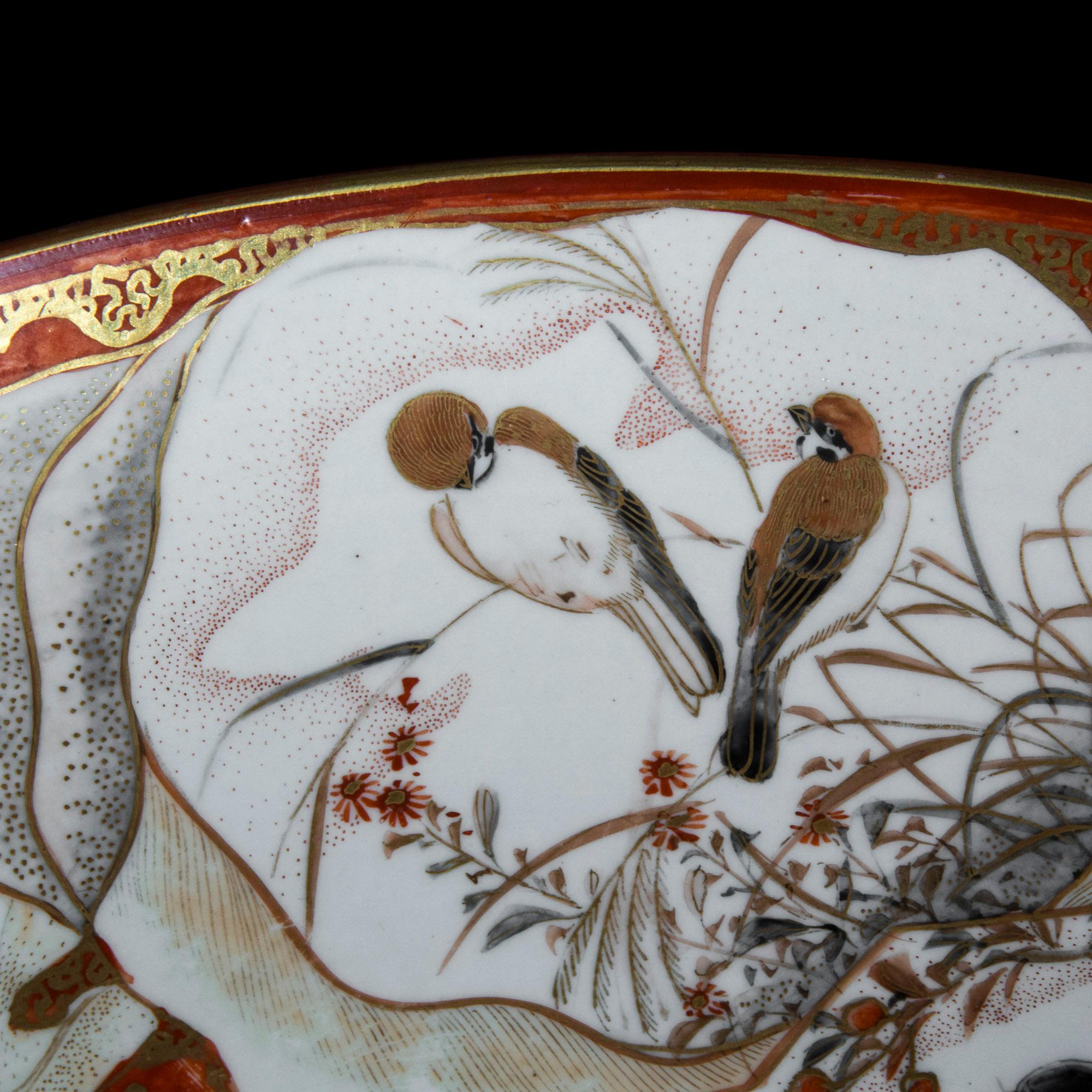 Antique Japanese Meiji Period Kutani Porcelain Dish In Good Condition In London, GB