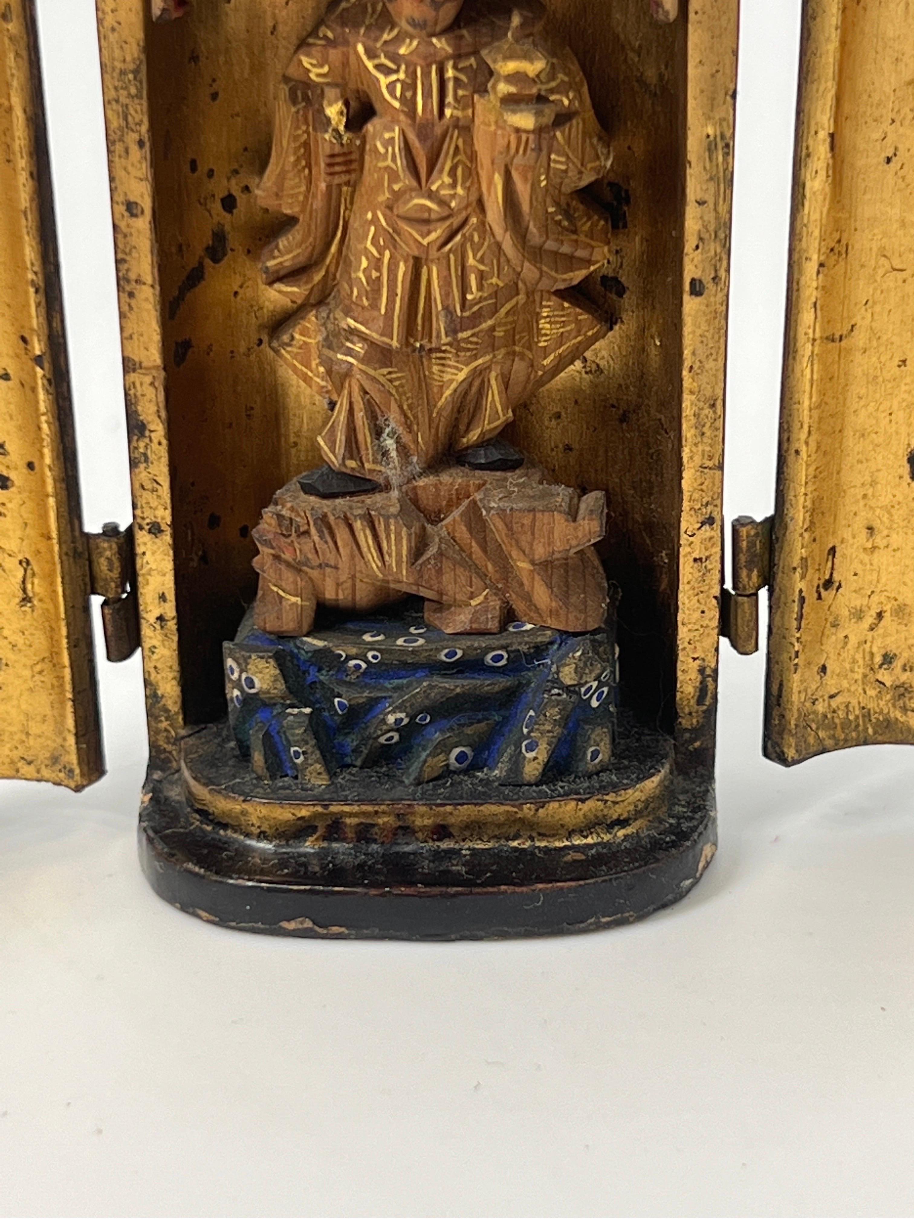 Antiguo Santuario Zushi Japonés del Periodo Meiji de Laca y Madera Dorada, Altar Viajero en Bueno estado para la venta en Atlanta, GA