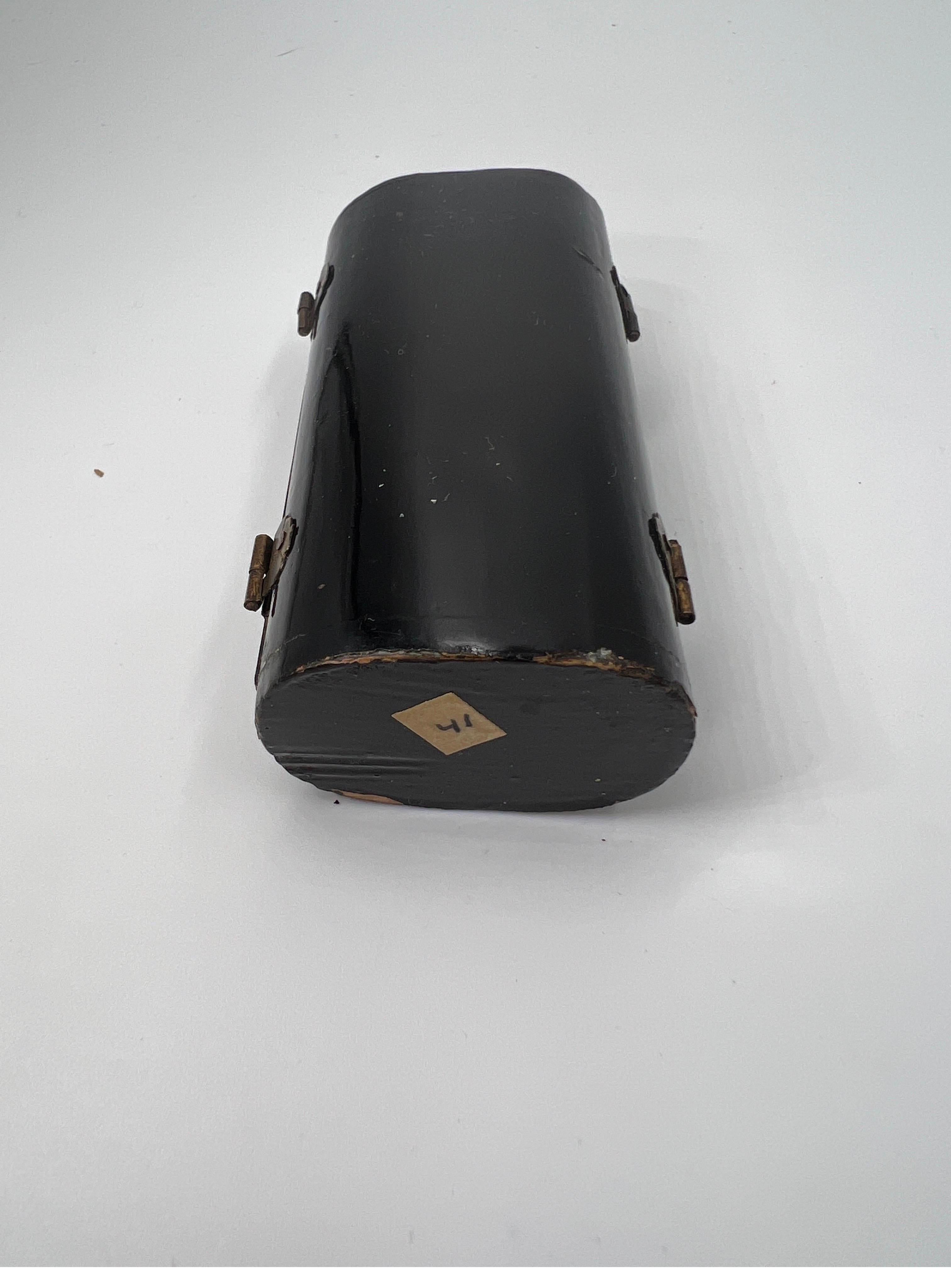 Antiguo Santuario Zushi Japonés del Periodo Meiji de Laca y Madera Dorada, Altar Viajero Madera dorada en venta