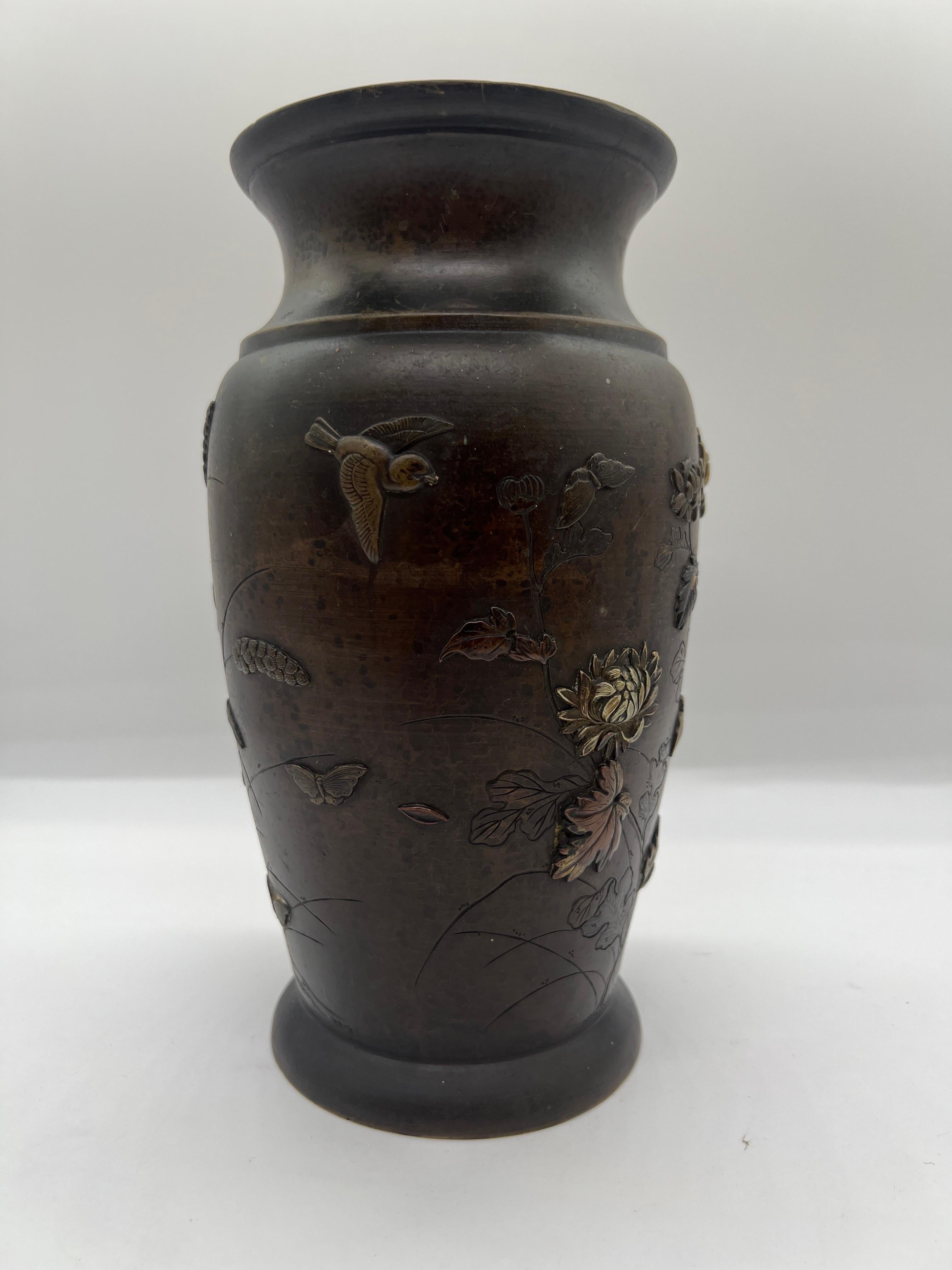 Japonisme Antique Japanese Meiji Period Mixed Metal Bronze Vase w/ Bird Detailing - Signed For Sale