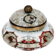 Ancienne jarre japonaise couverte en cloisonnée ronde de la période Meiji
