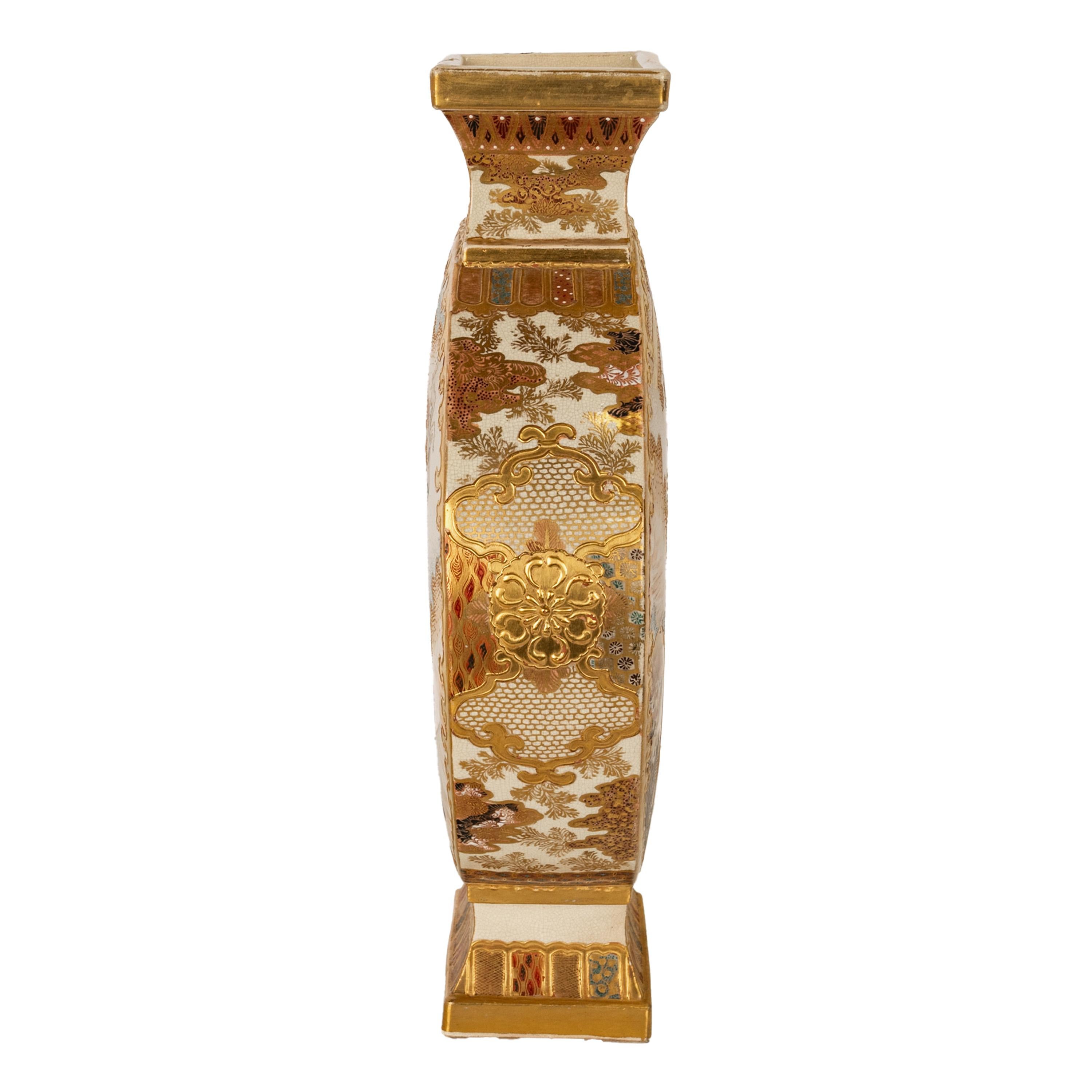 Terracotta Antico vaso a forma di luna in ceramica Satsuma del periodo Meiji Samurai 1880