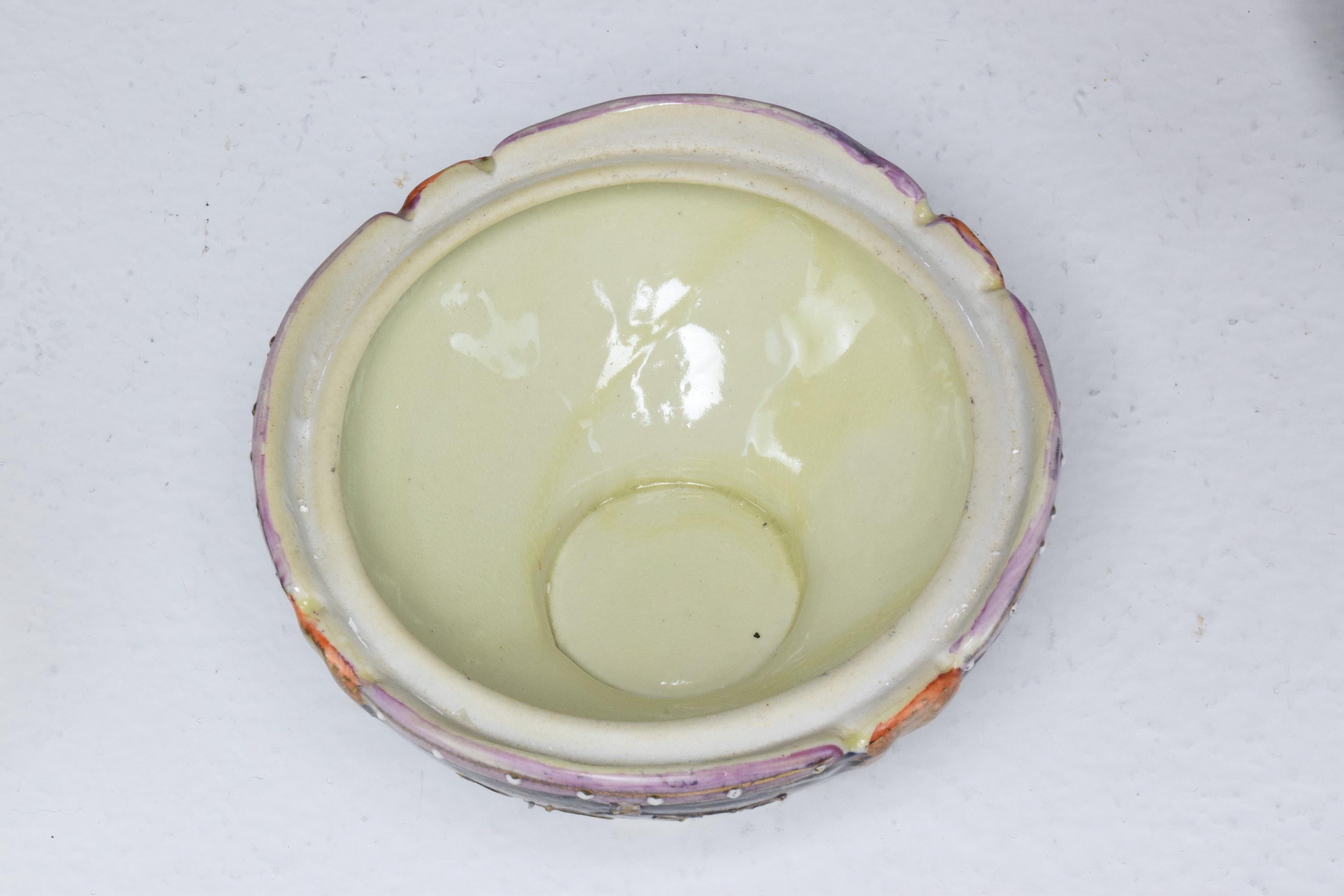 Pair of Antique Japanese Meiji Period Porcelain Trinket or Jewelry Boxes 2
