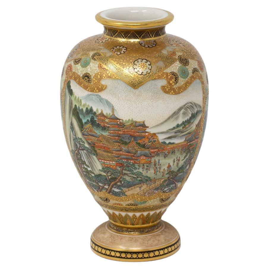 Antique Japanese Meiji Period Satsuma Vase Hozan