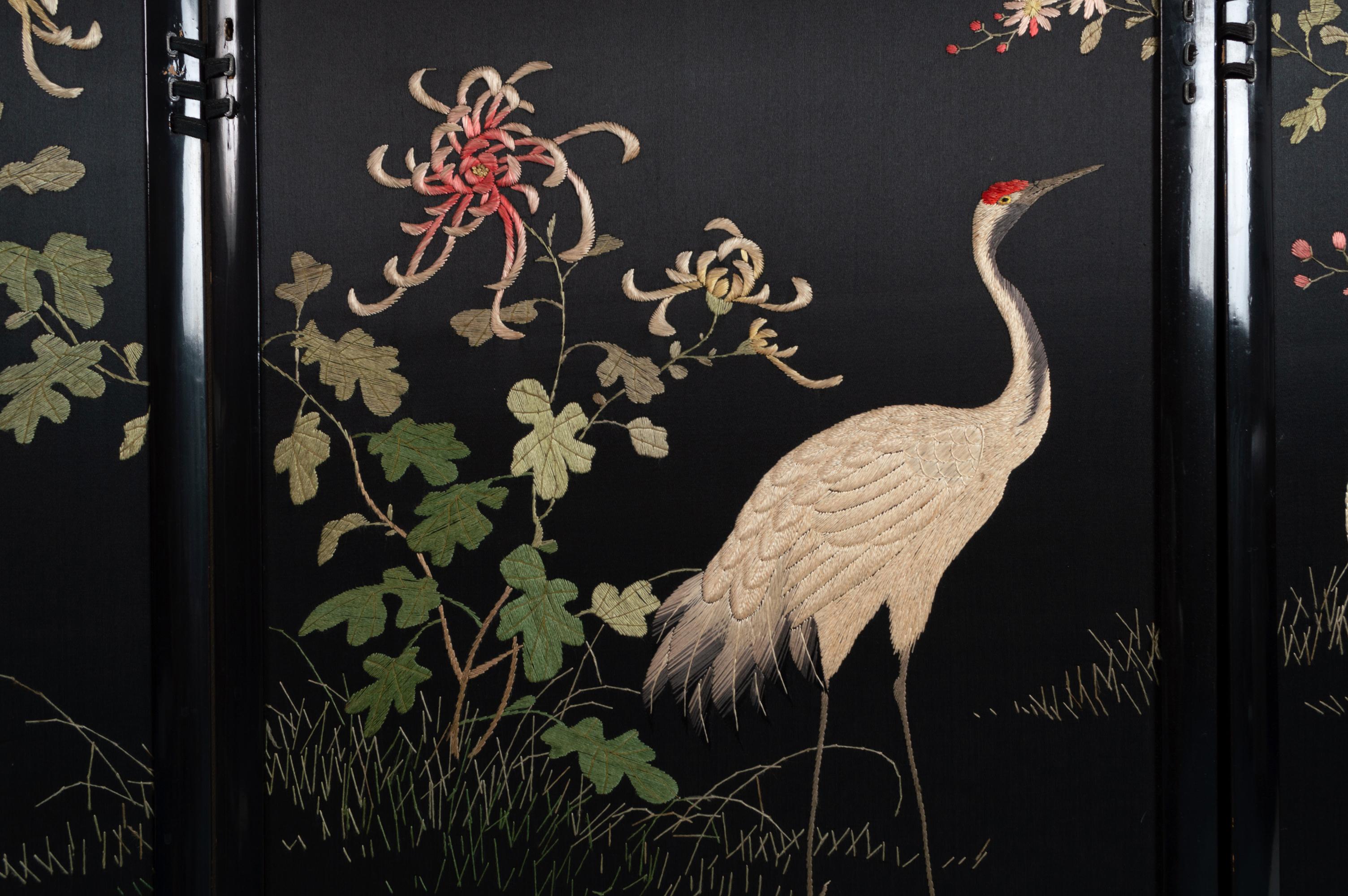 Antique Japanese Meiji Period Silk Embroidered Screen Room Divider Byobu C.1900 For Sale 5