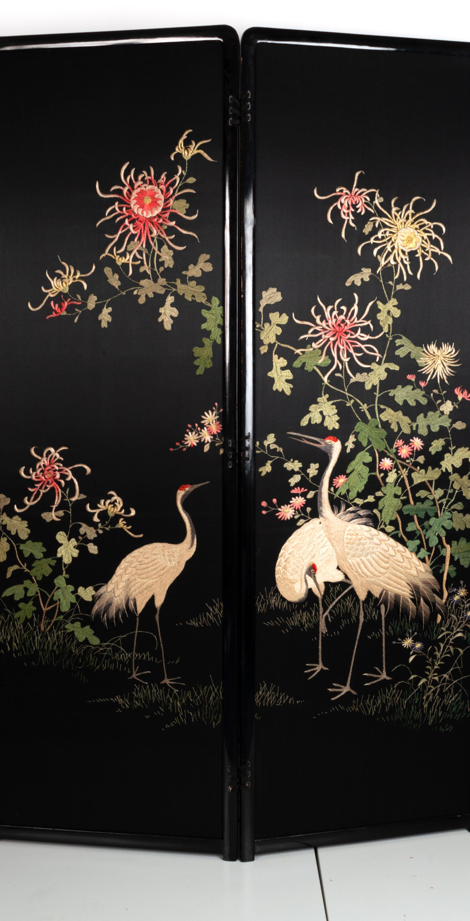 Antique Japanese Meiji Period Silk Embroidered Screen Room Divider Byobu C.1900 For Sale 8