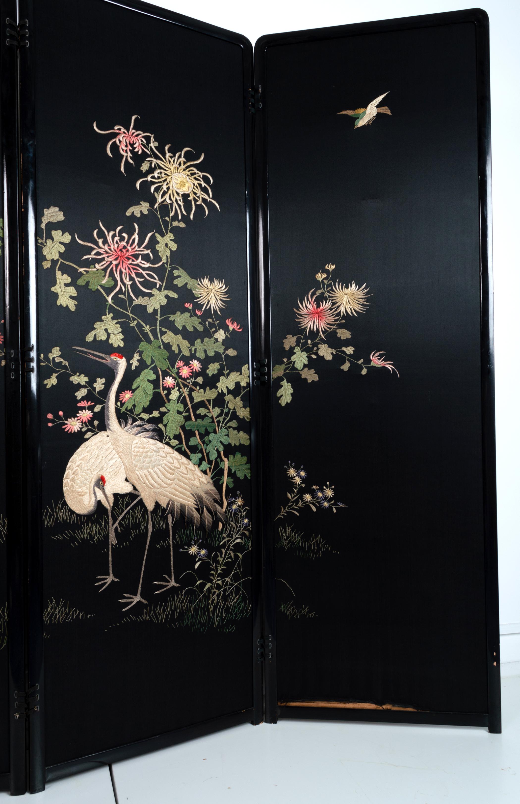 Antique Japanese Meiji Period Silk Embroidered Screen Room Divider Byobu C.1900 For Sale 2