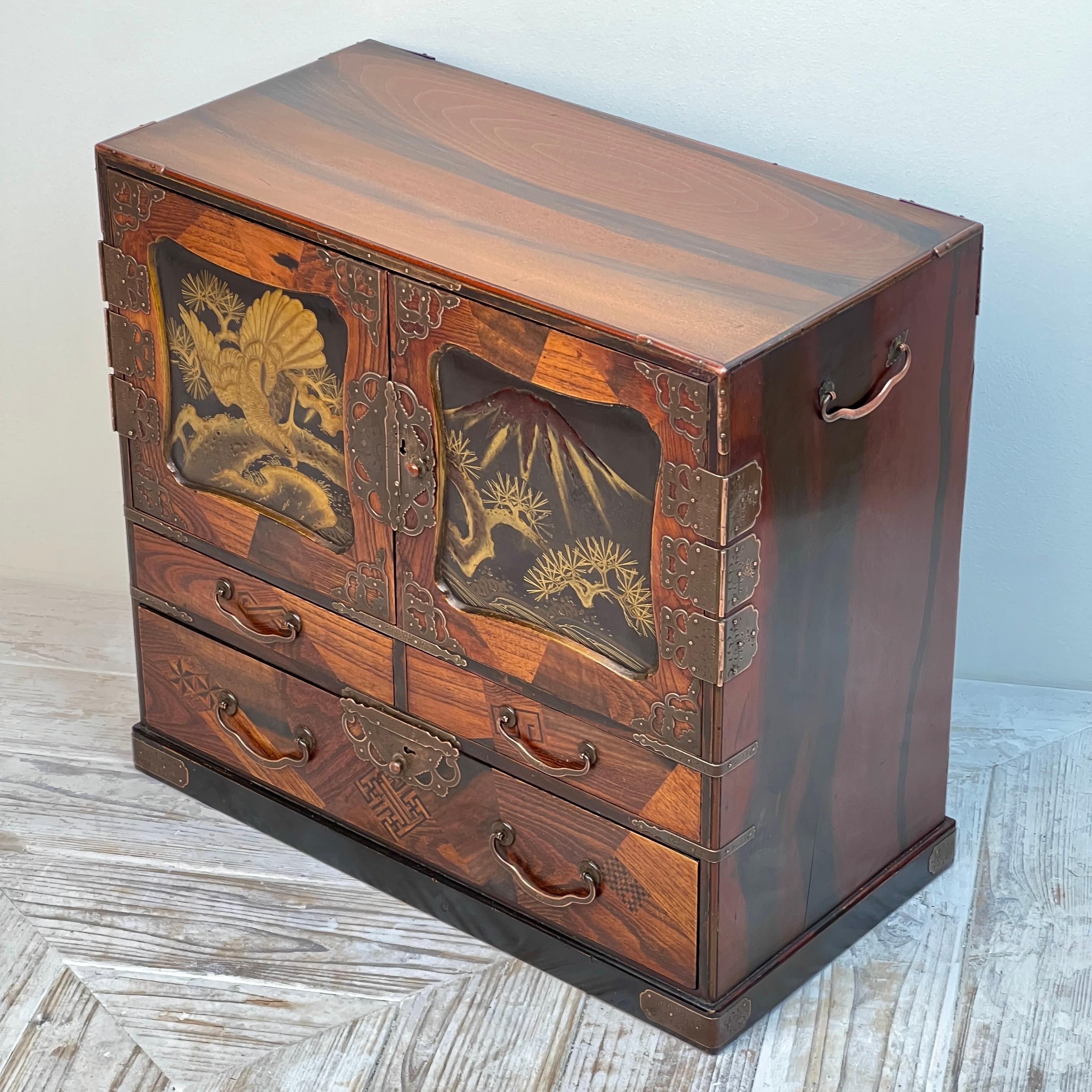 Antiguo Gabinete Japonés de Coleccionistas de Joyas de Mesa de la Época Meiji Hecho a mano