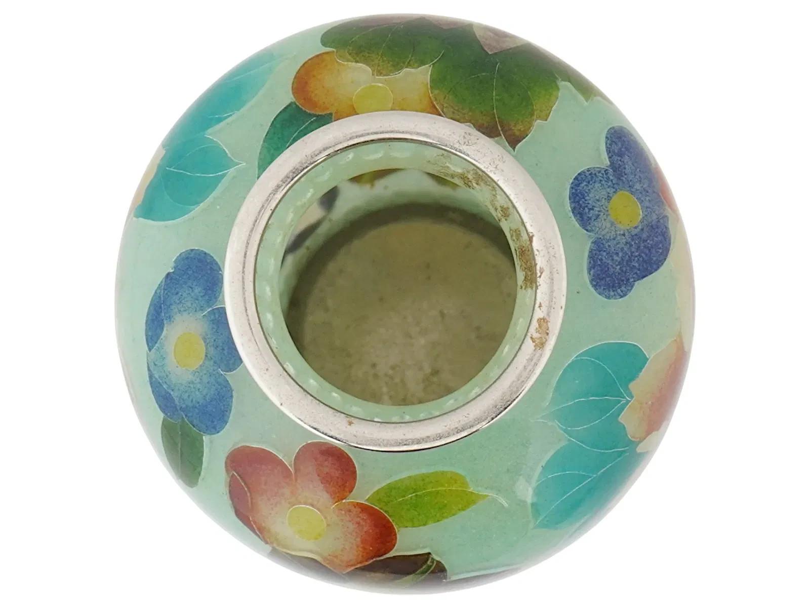 XIX secolo Antique Japanese Meiji plique-à-jour enamel vase in vendita