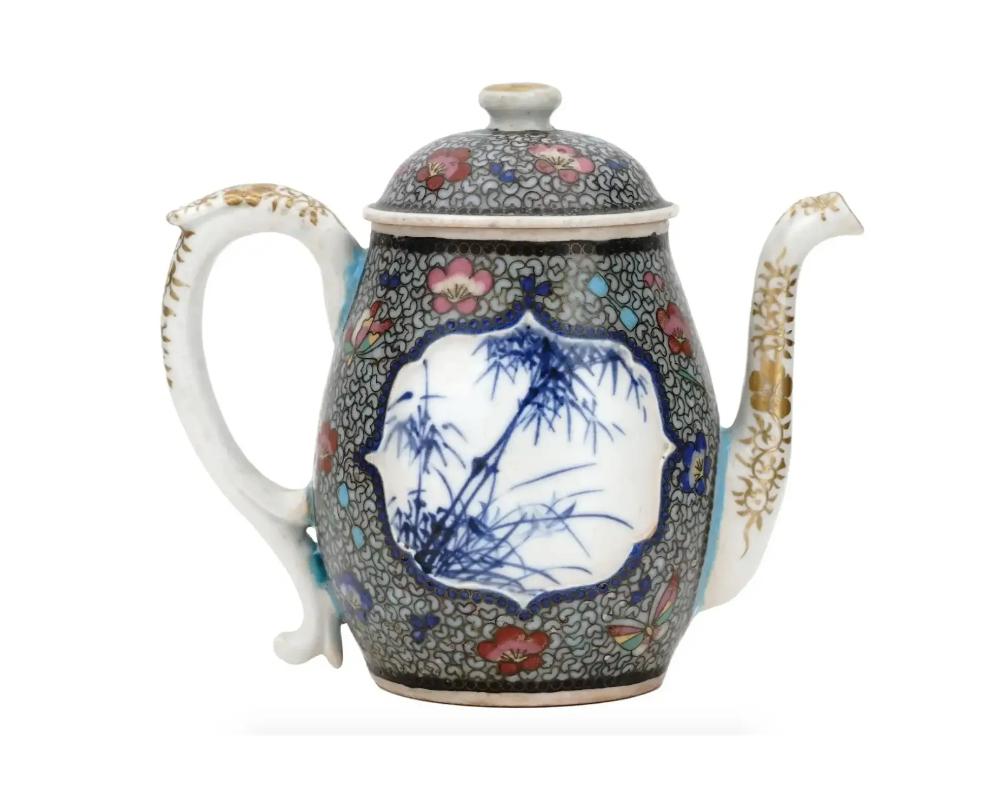 Antique Meiji Japanese Cloisonne Enamel on Porcelain Cloisonne Teapot Totai In Good Condition For Sale In New York, NY