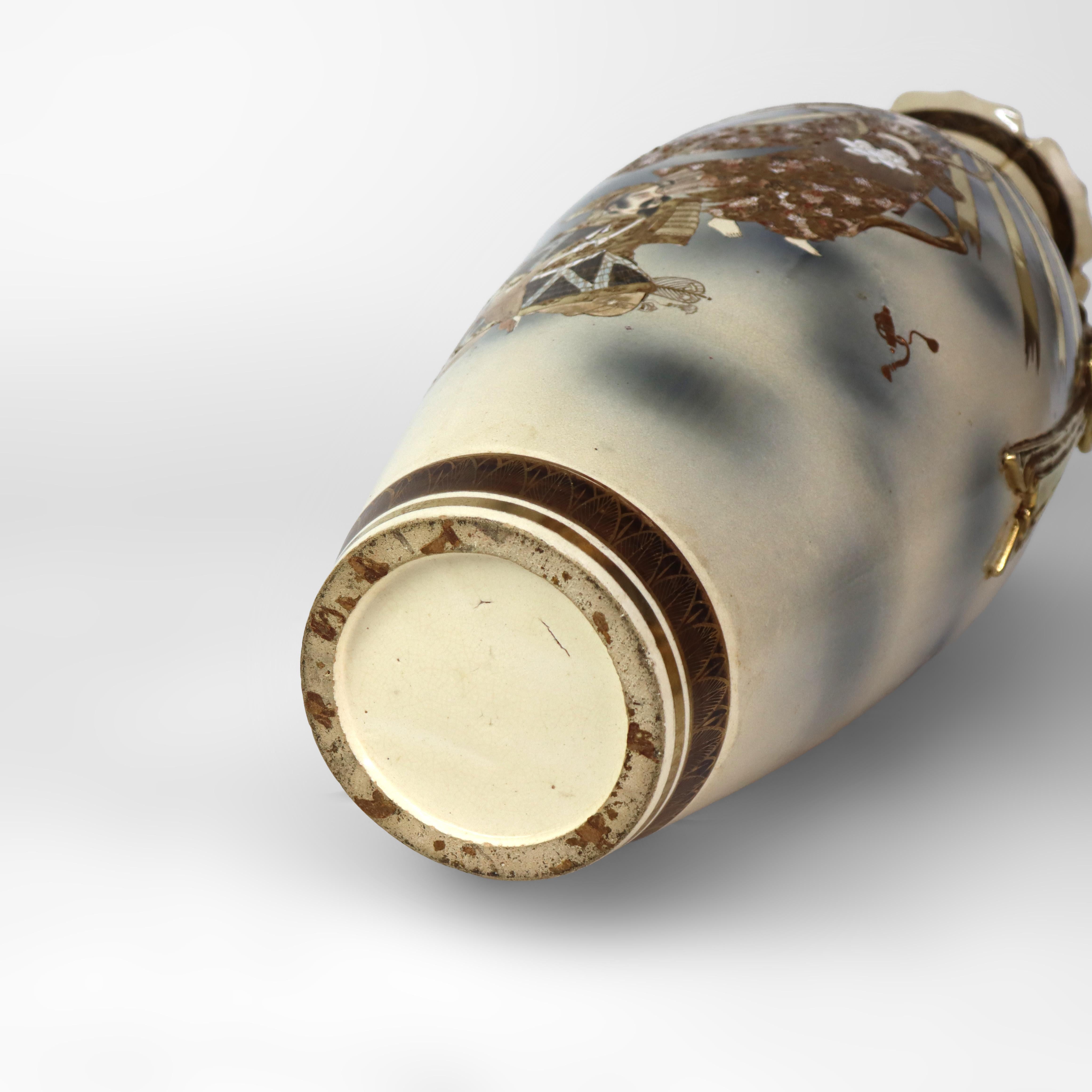Antico vaso giapponese Meiji Satsuma in ceramica dorata C1900 in vendita 4