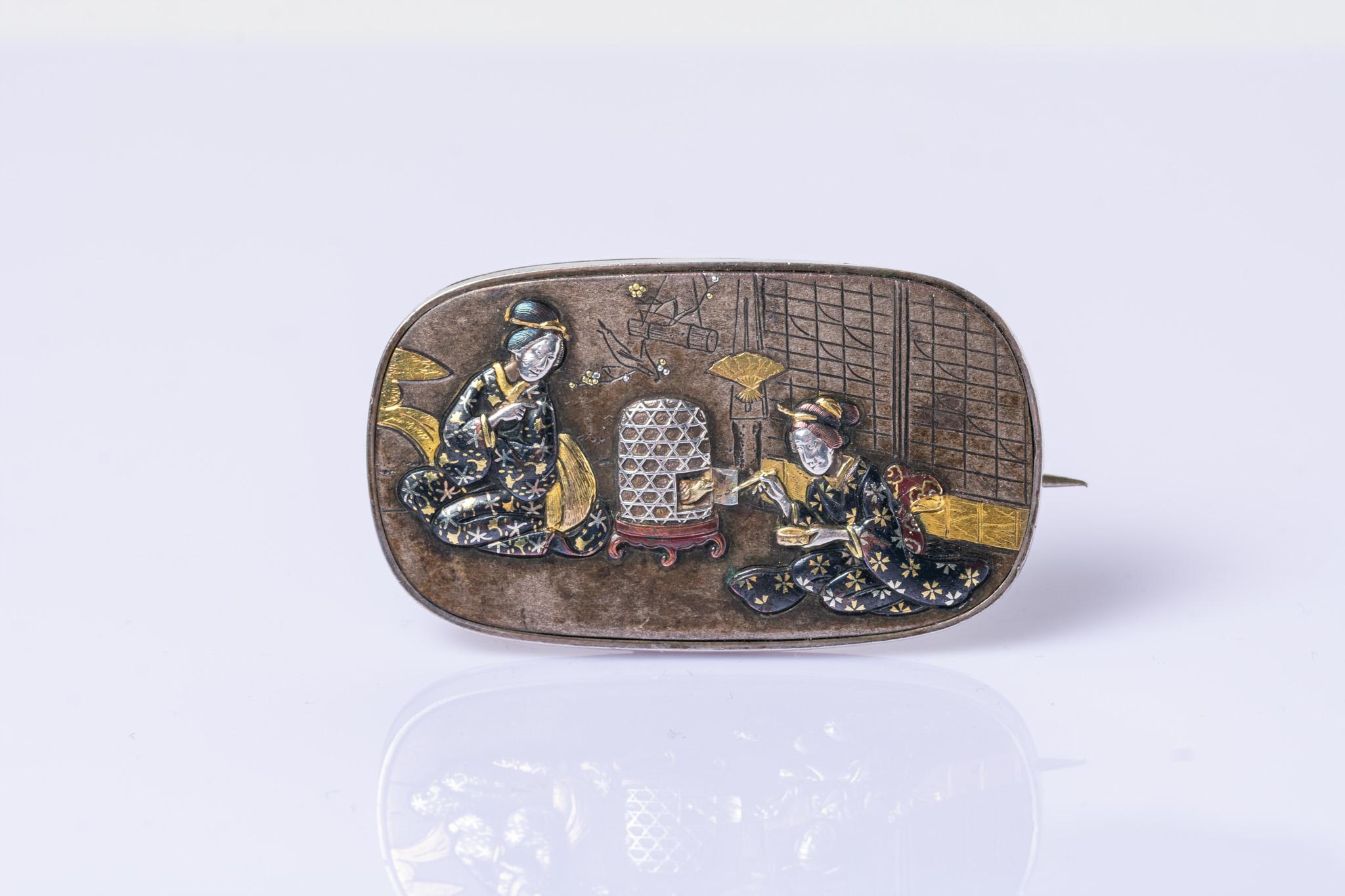 Antique Japanese Meiji Shakudo Gold And Silver Brooch For Sale 4