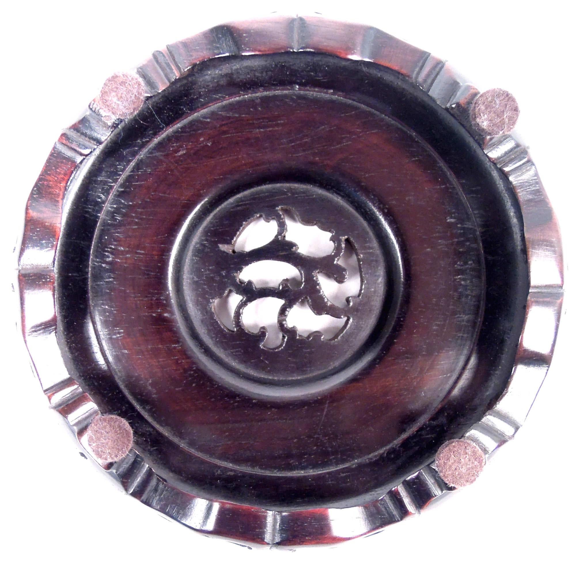 Antico vaso giapponese Meiji a margherita in argento con fiori d'oro applicati in vendita 3