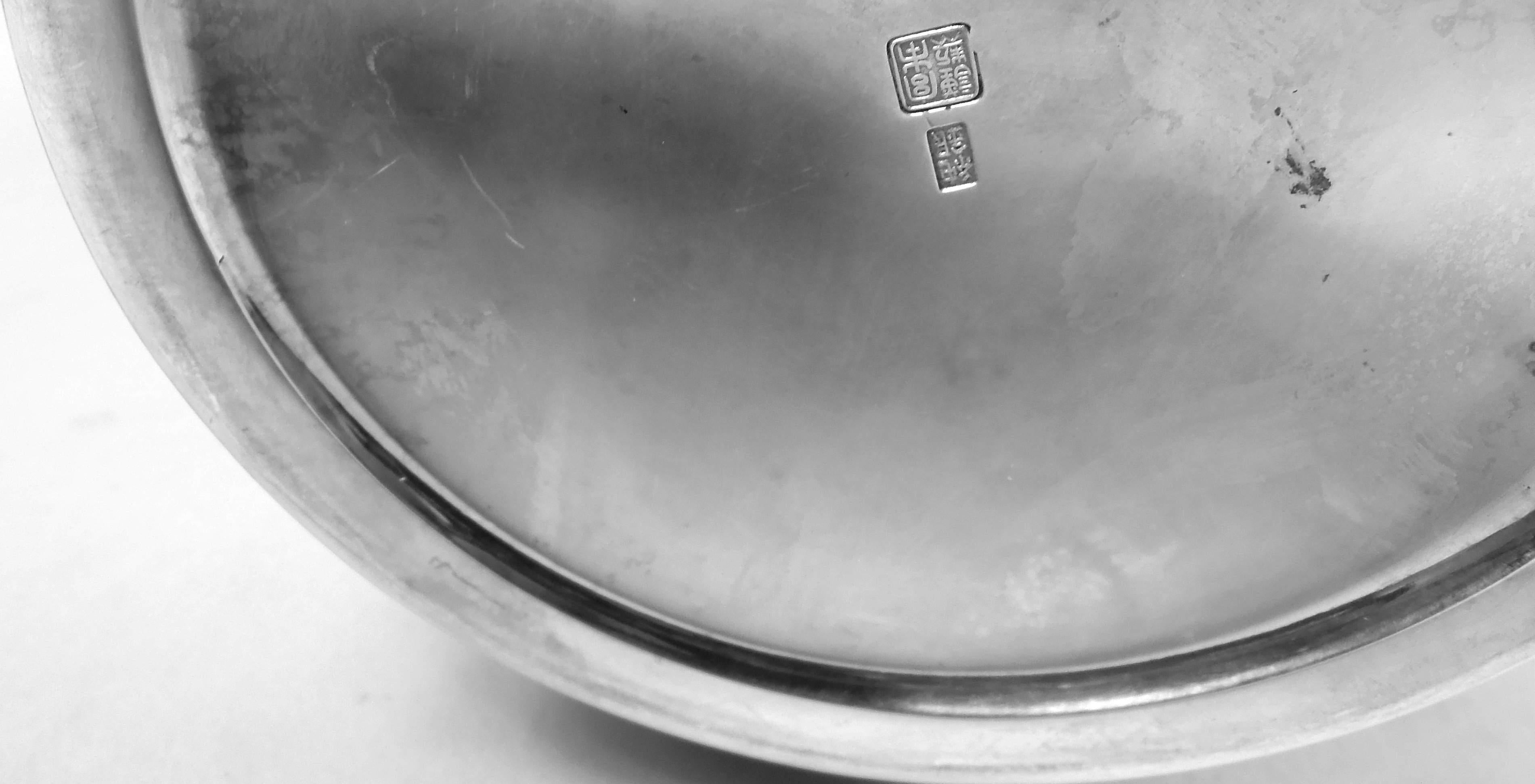 Antico vaso giapponese Meiji a margherita in argento con fiori d'oro applicati in vendita 4