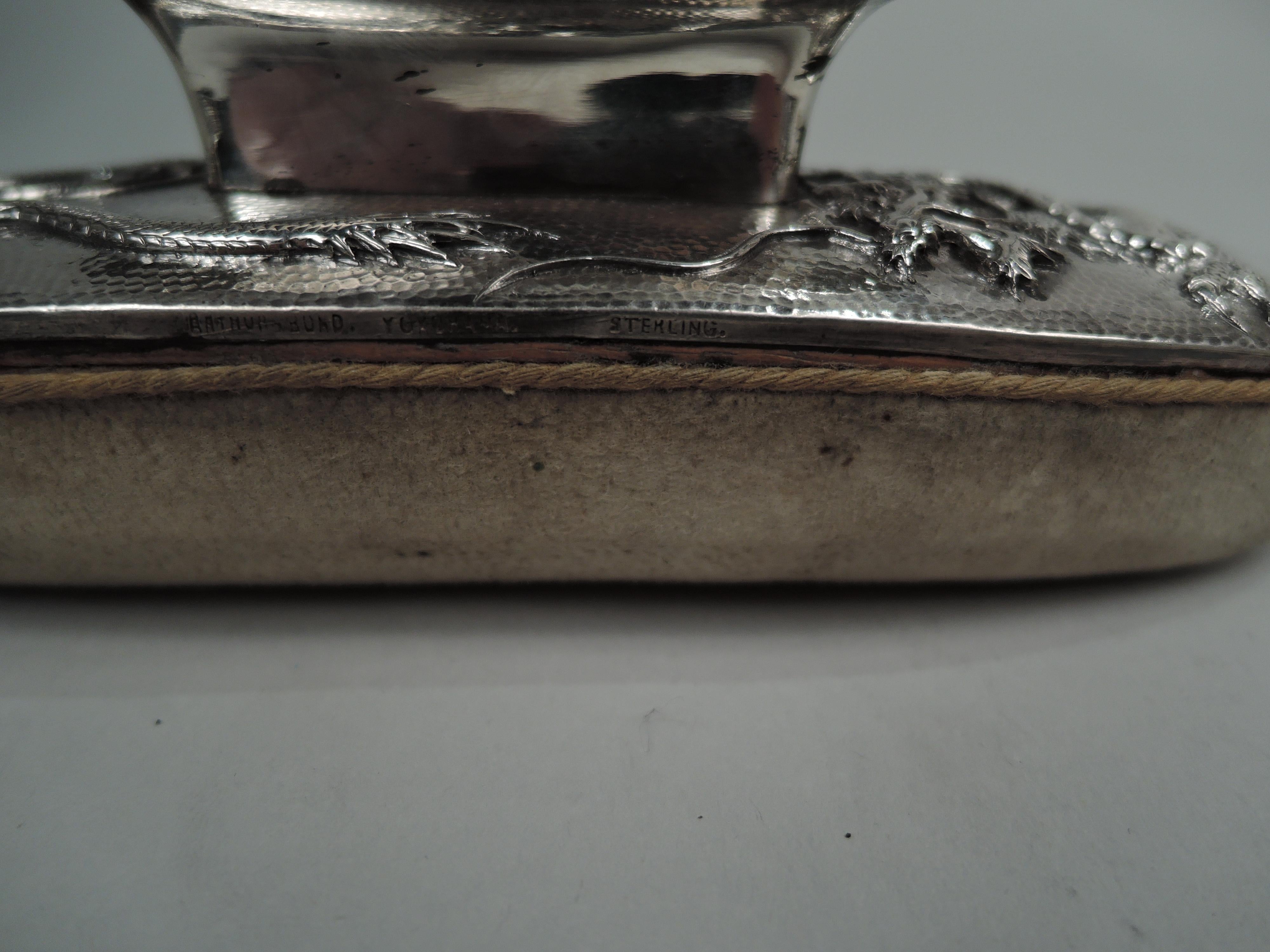 Antikes japanisches Meiji-Silber-Schminktischset mit Drachen 6