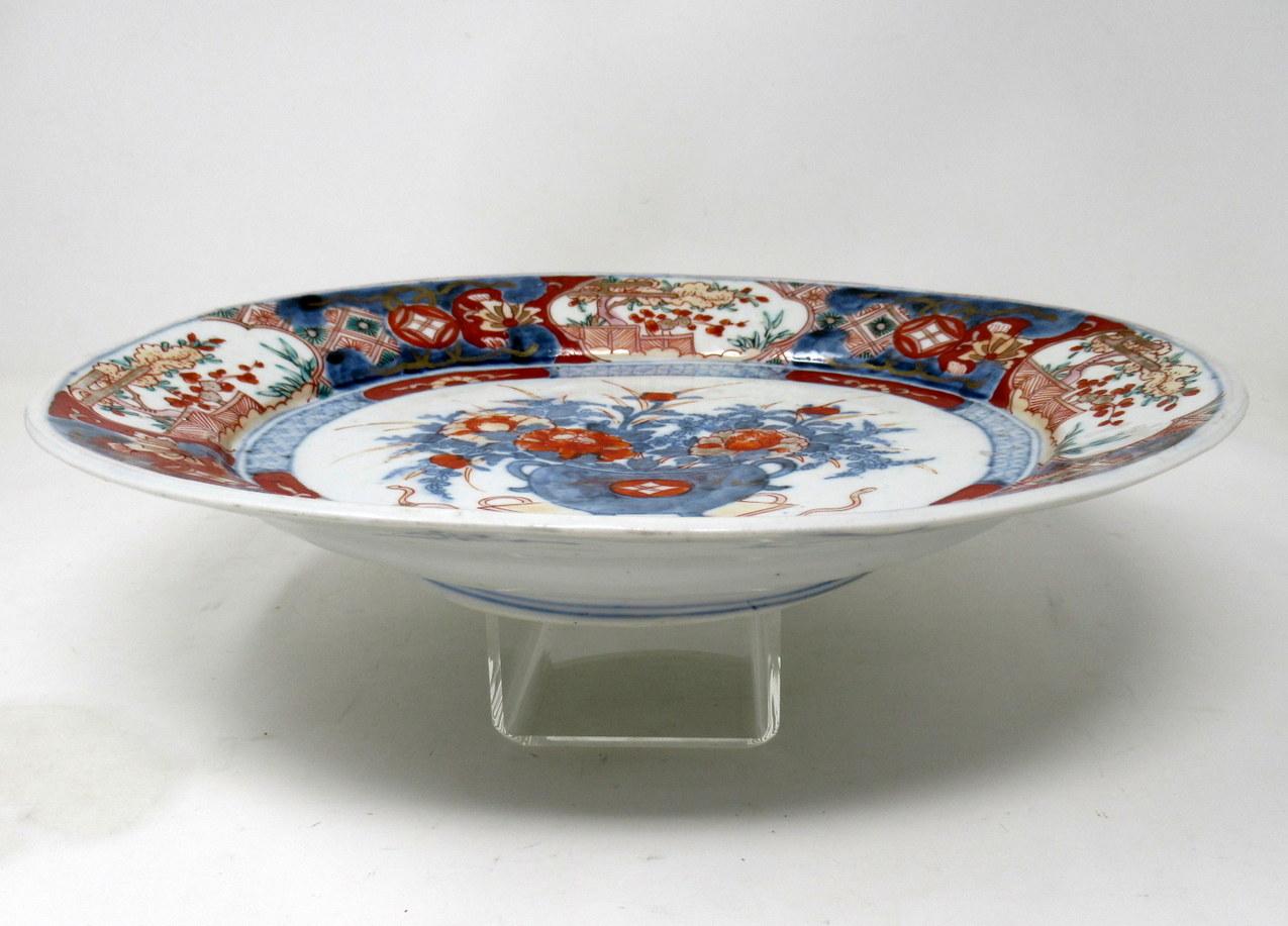 Antique Japanese Meji Hand Painted Imari Dish Centerpiece Plate Cobalt Blue Red In Good Condition In Dublin, Ireland