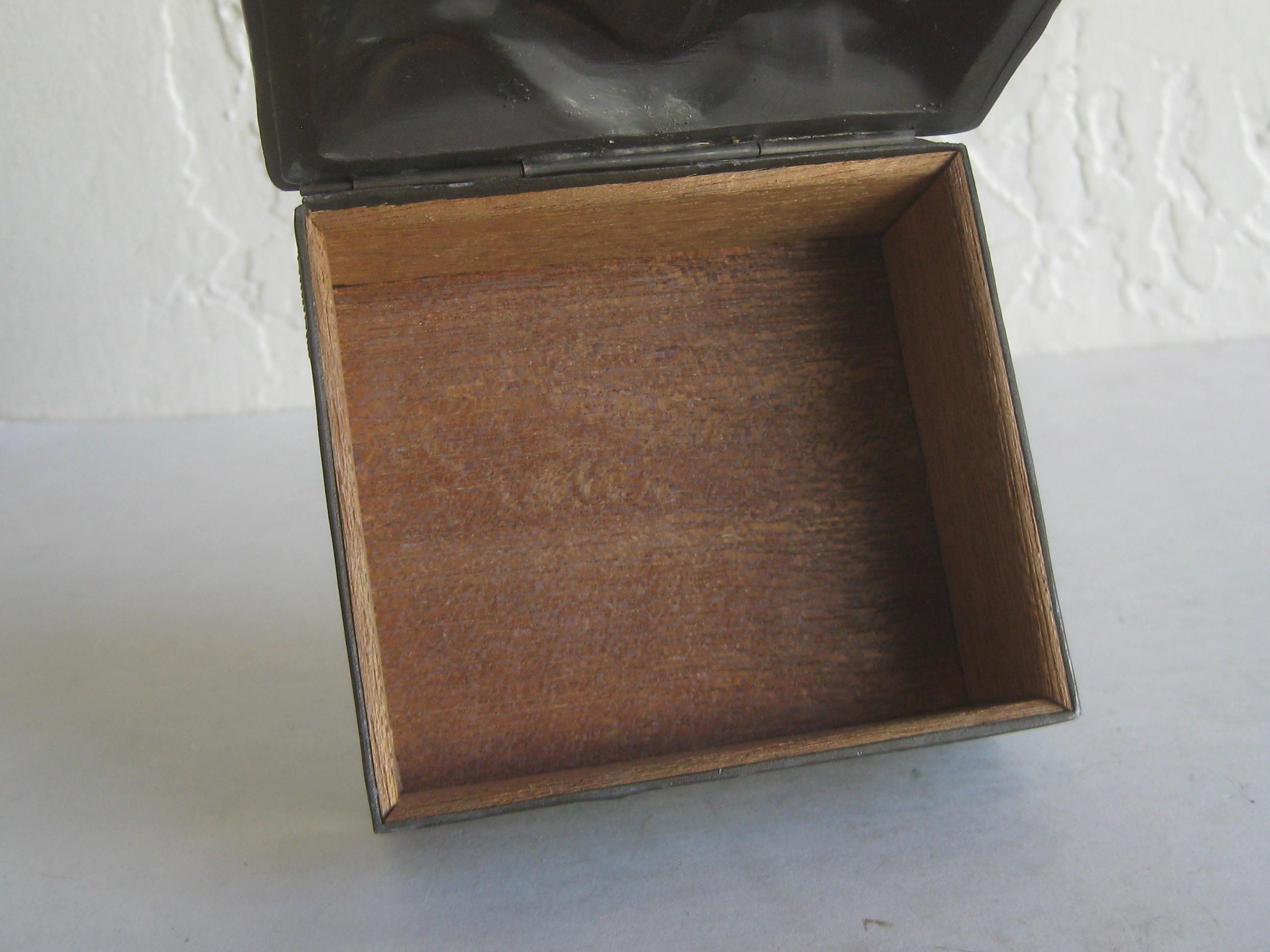 Antique Japanese Metal Relief Dragon Design Lidded Stash Cigarette Tobacco Box 4