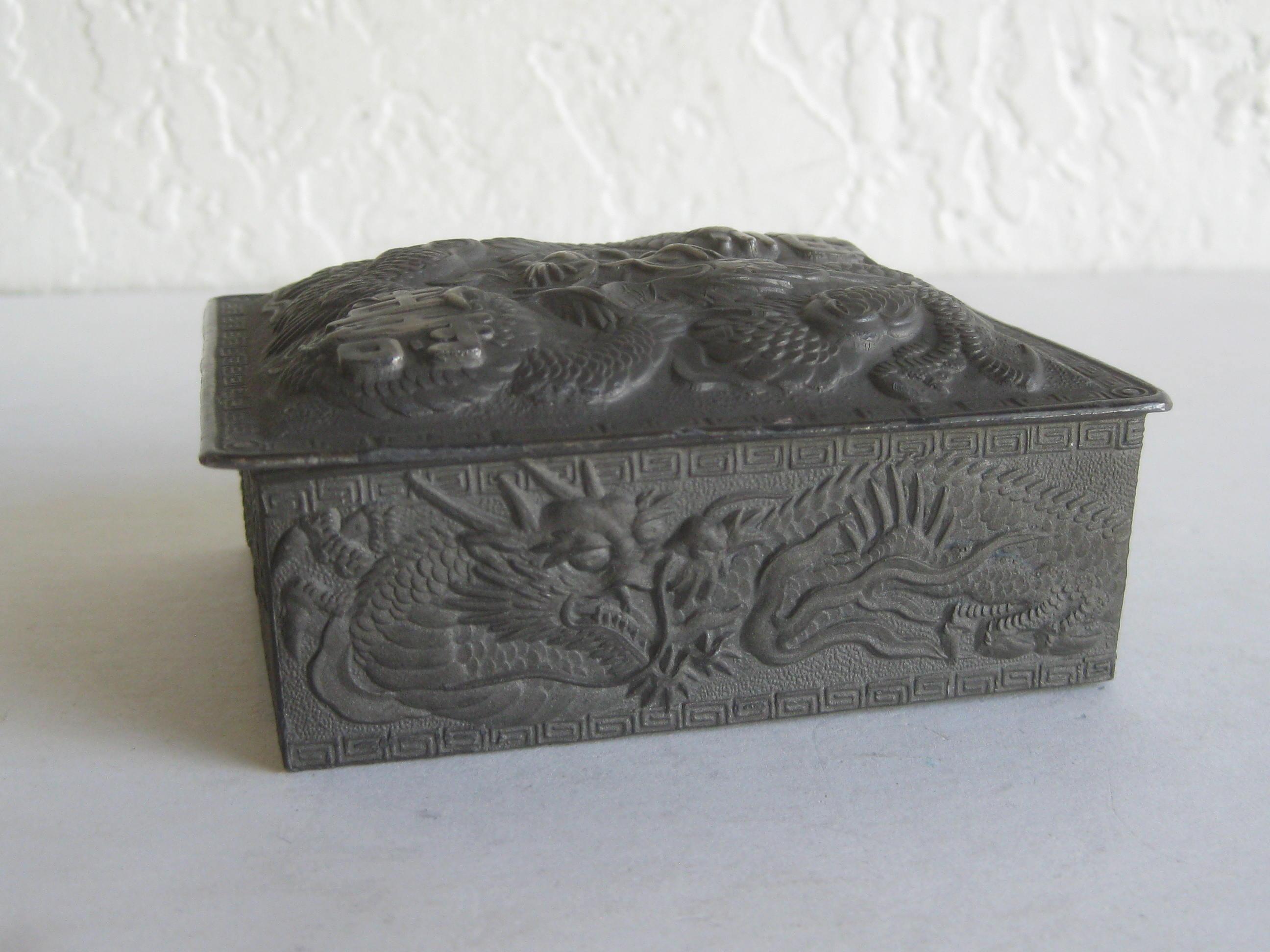 Antique Japanese Metal Relief Dragon Design Lidded Stash Cigarette Tobacco Box In Good Condition In San Diego, CA