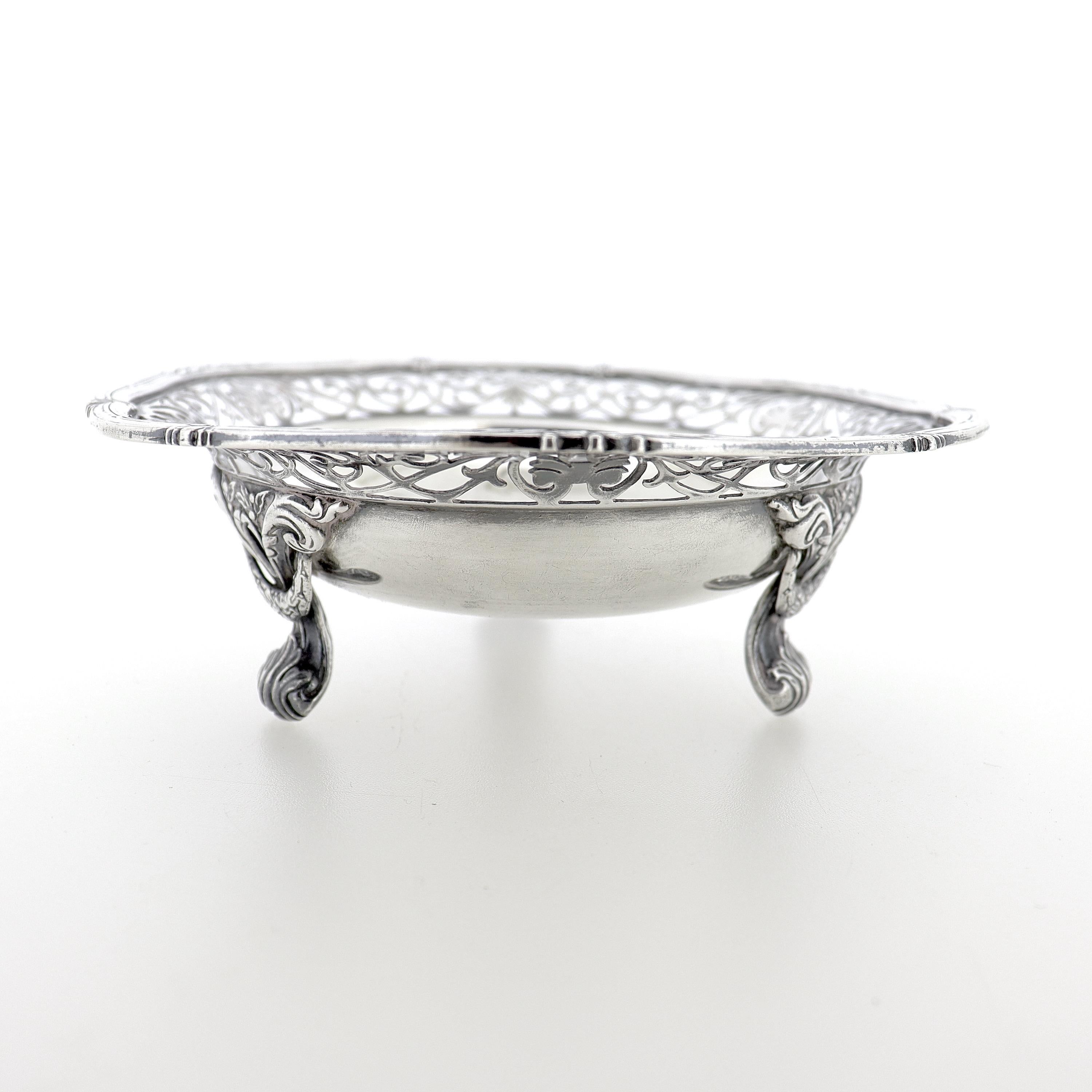 Antique Japanese Miyamoto 950 Sterling Silver Footed Bowl or Vide-Poche For Sale 1