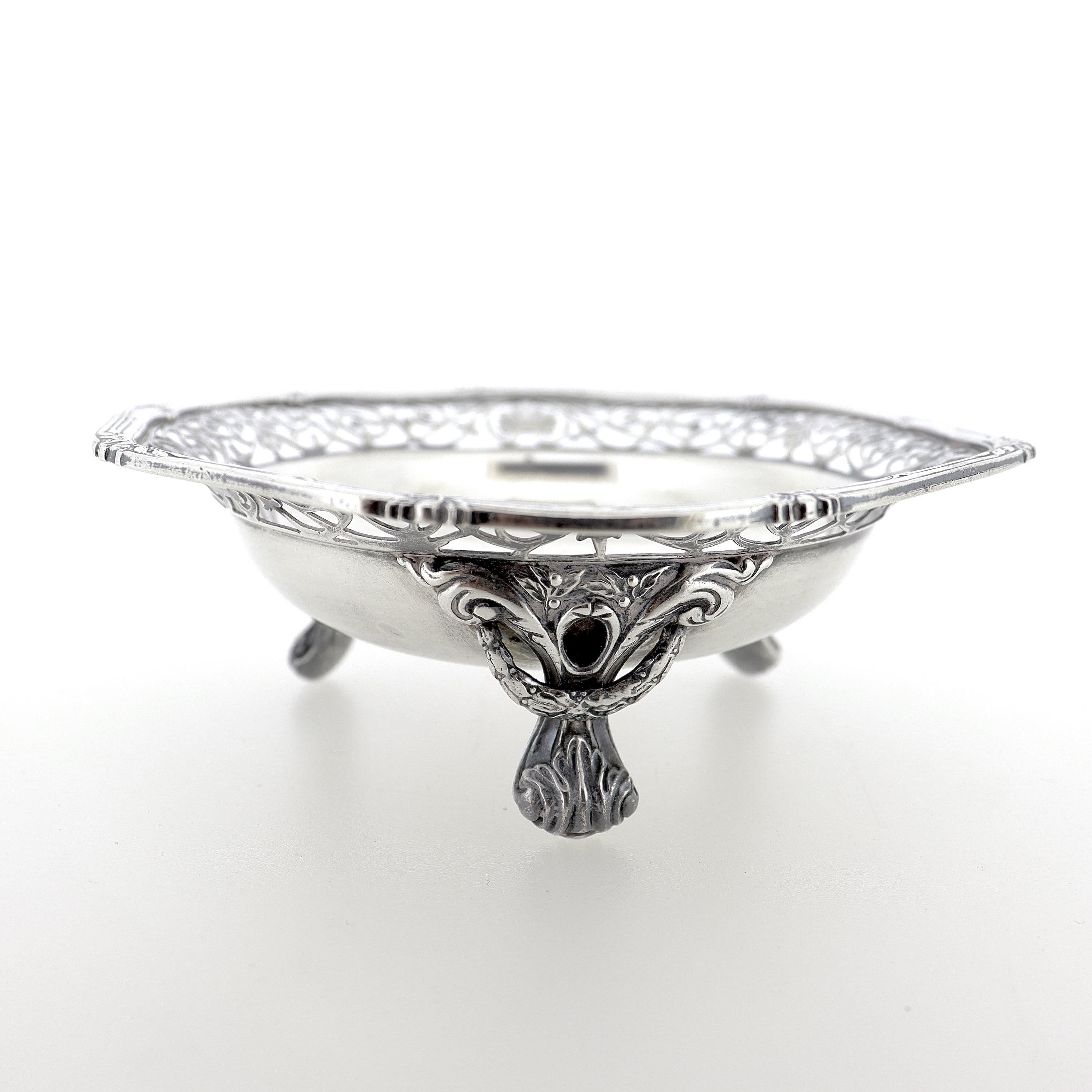 Antique Japanese Miyamoto 950 Sterling Silver Footed Bowl or Vide-Poche For Sale 2