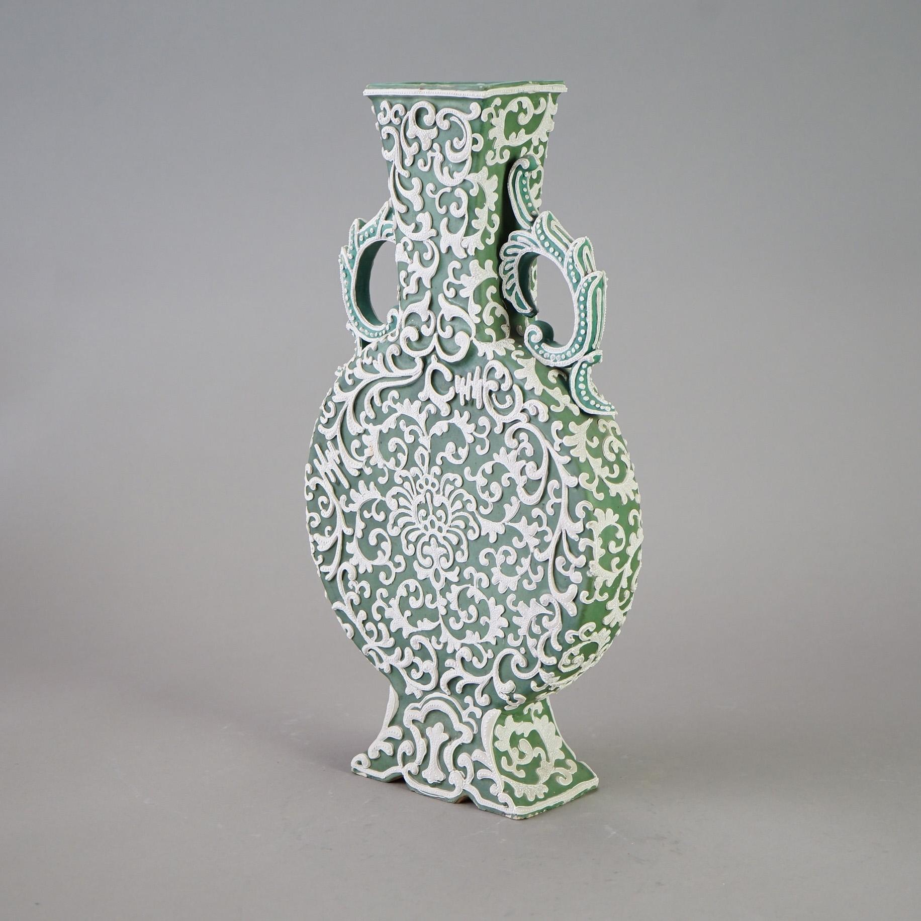 Poteries Vase d'oreiller japonais ancien vert Moriage, C1920 en vente