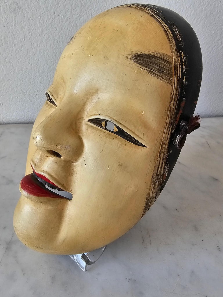 Masque Noh Japonais En Bois Sculpté - Représentant Une Femme Mystérieuse (Kagura) - Objet Ancien Original