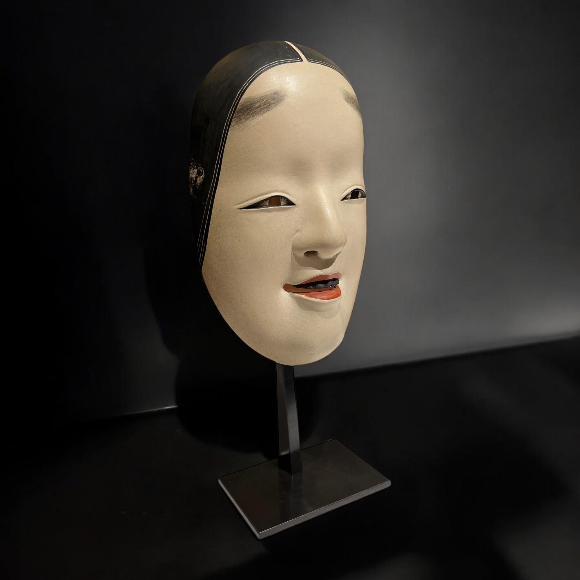 Fait main Masque de théâtre japonais ancien Noh  Ko-Omote, Japon, XIXe siècle.