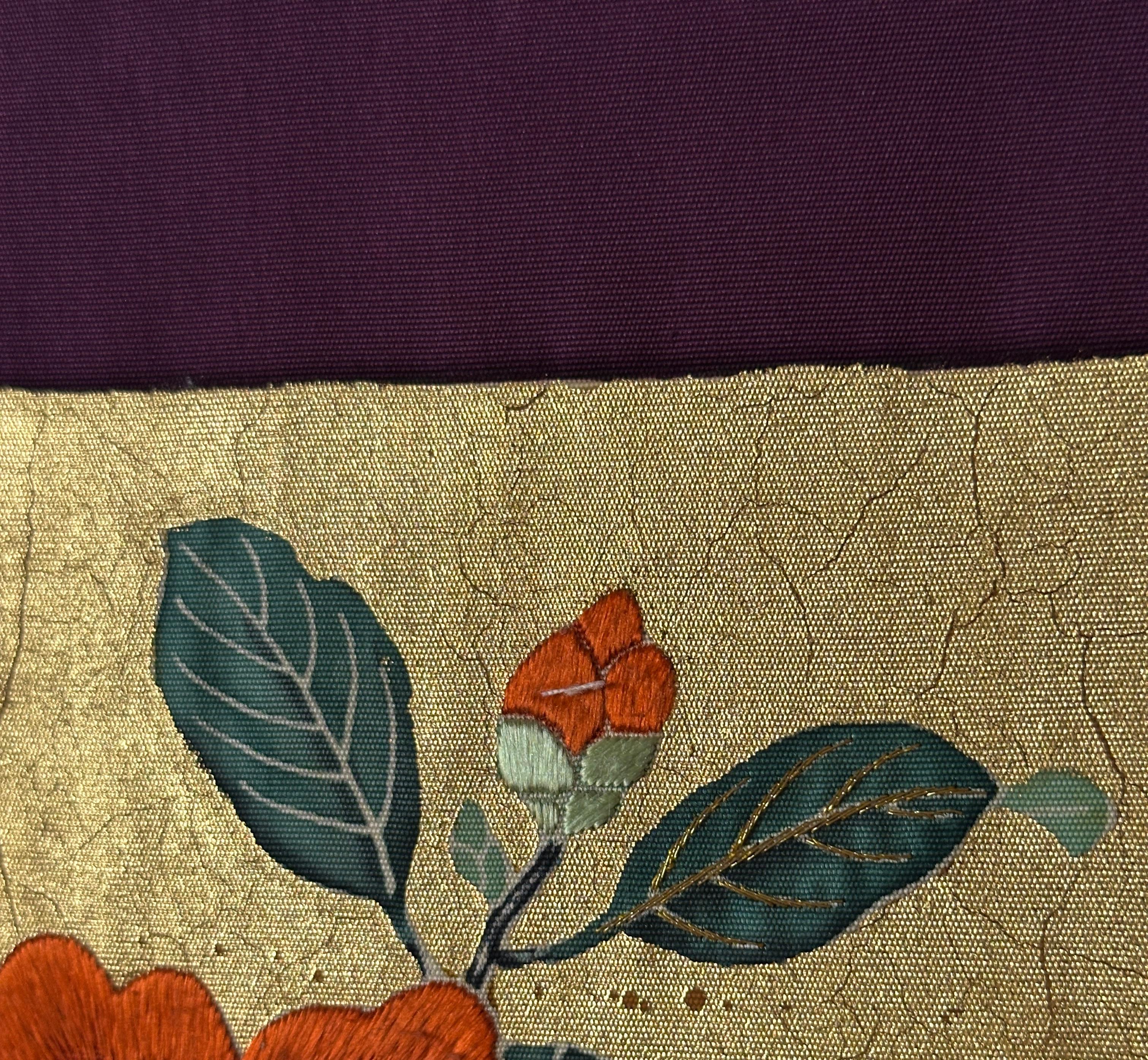 Antico pannello tessile giapponese Obi con uccelli e fiori di camelia, periodo Meiji in vendita 6