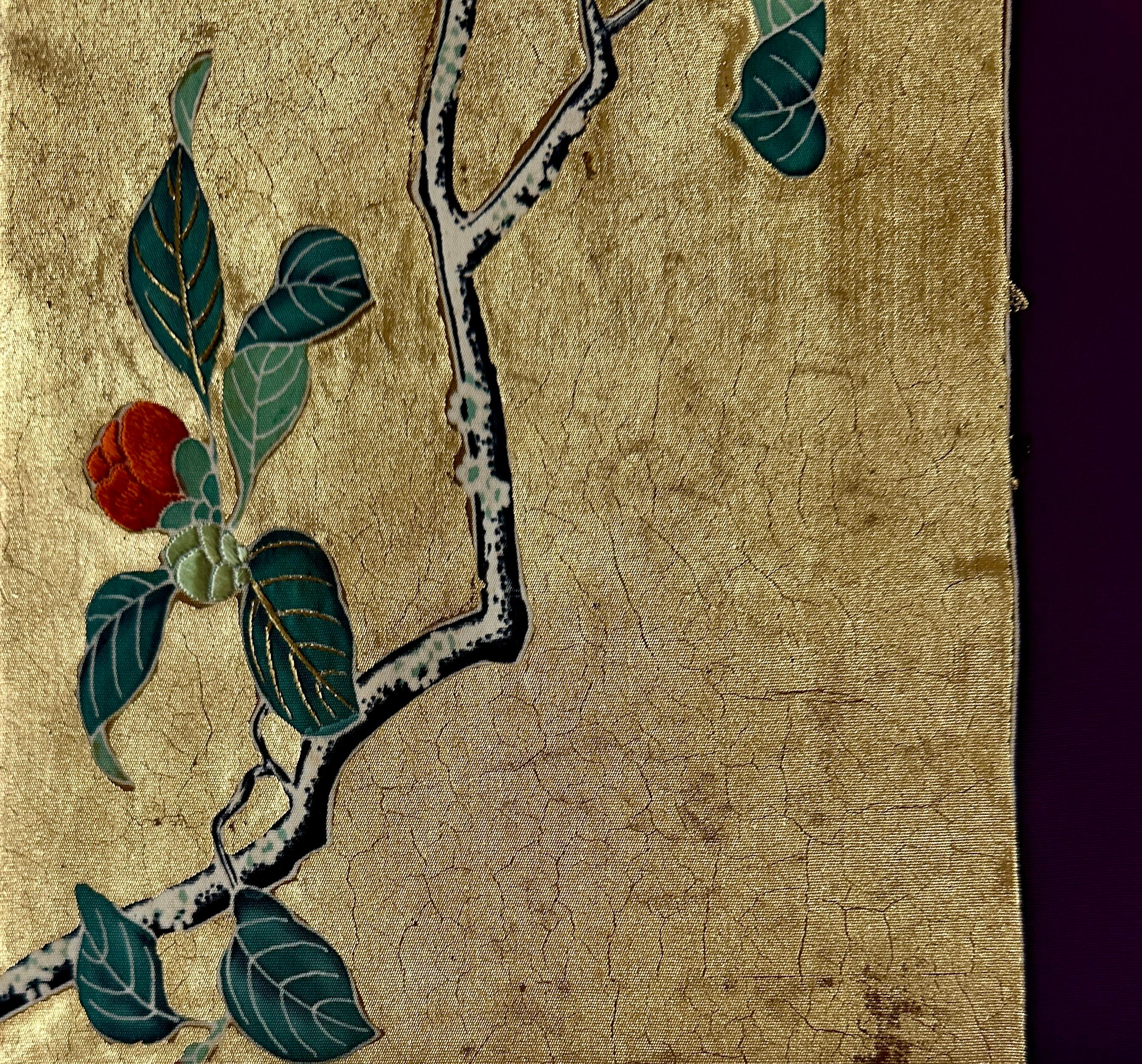 Antico pannello tessile giapponese Obi con uccelli e fiori di camelia, periodo Meiji in vendita 10