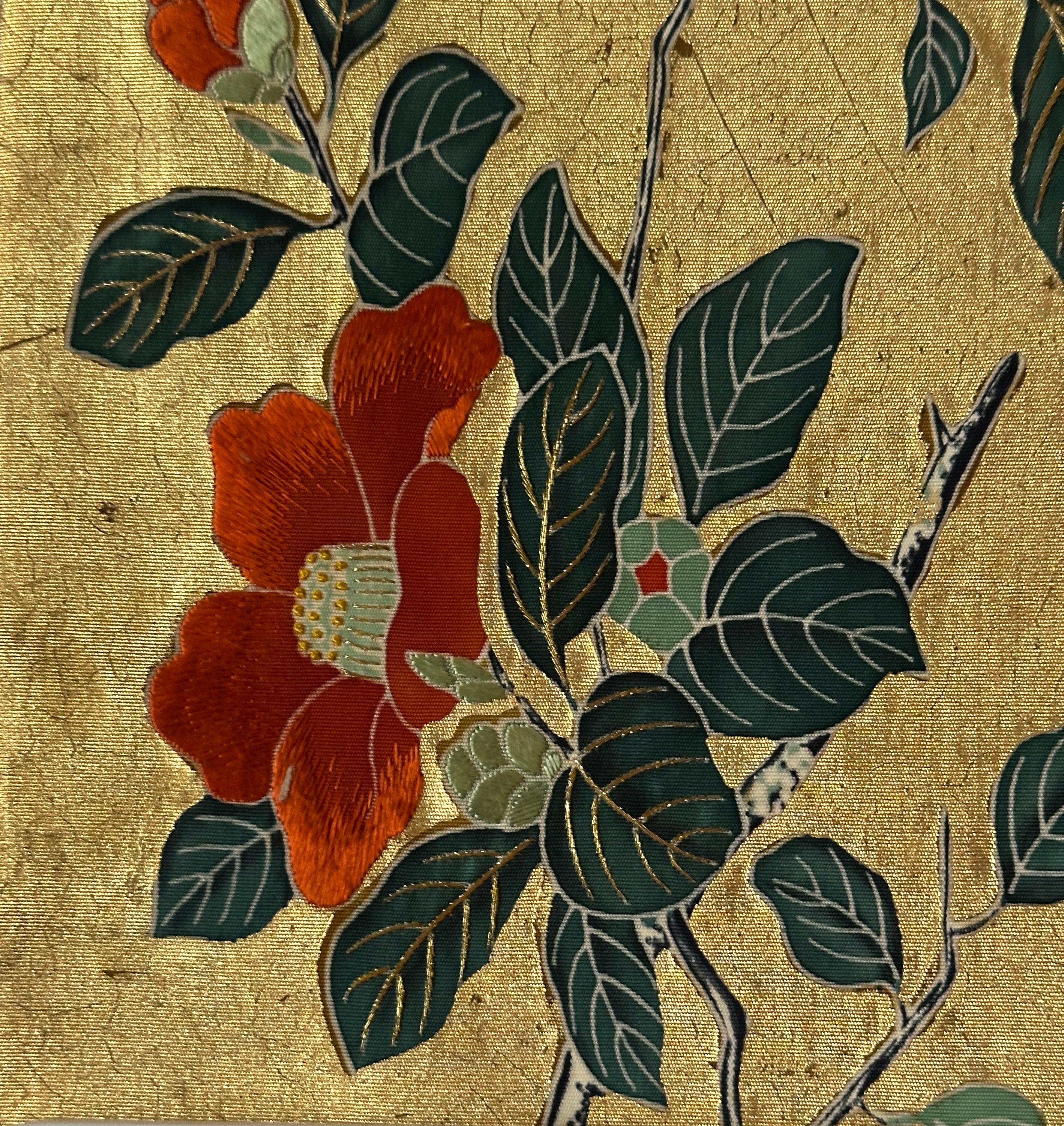 Antico pannello tessile giapponese Obi con uccelli e fiori di camelia, periodo Meiji in vendita 13
