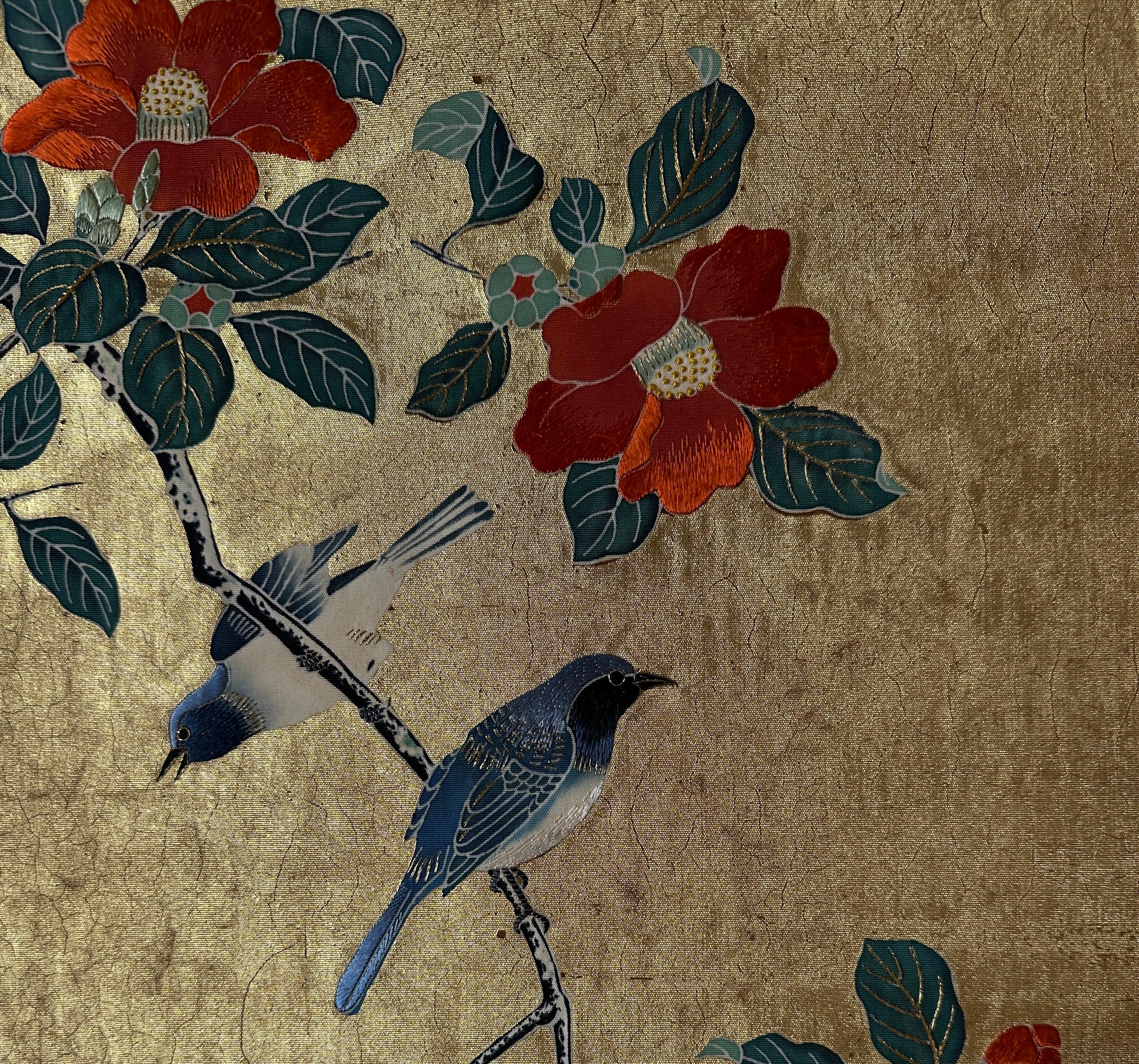 Antico pannello tessile giapponese Obi con uccelli e fiori di camelia, periodo Meiji in vendita 1