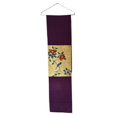 Antico pannello tessile giapponese Obi con uccelli e fiori di camelia, periodo Meiji
