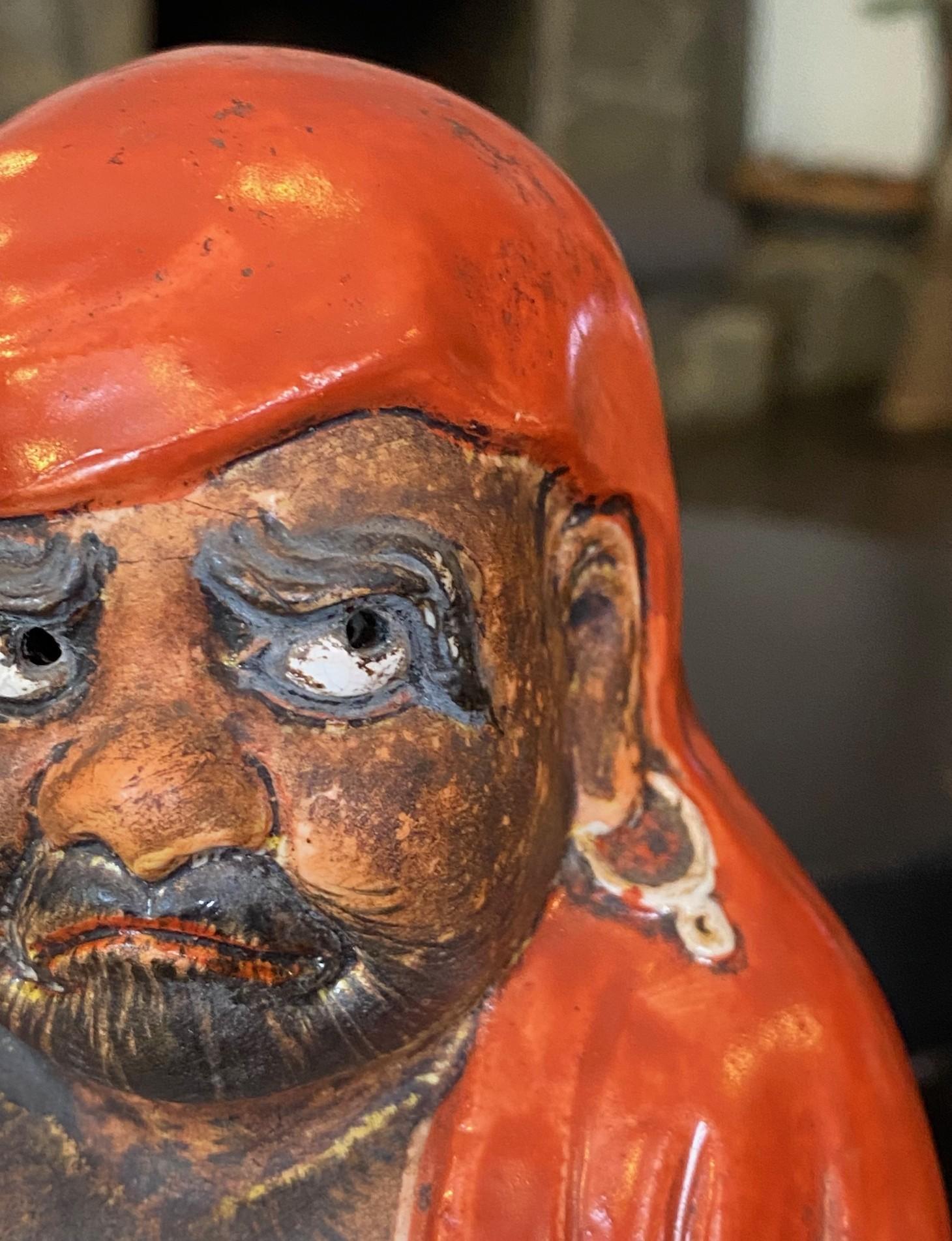 Antique Japanese Okimono Kutani Red-Robed Bodhidharma Monk Daruma Figure Statue In Good Condition For Sale In Studio City, CA