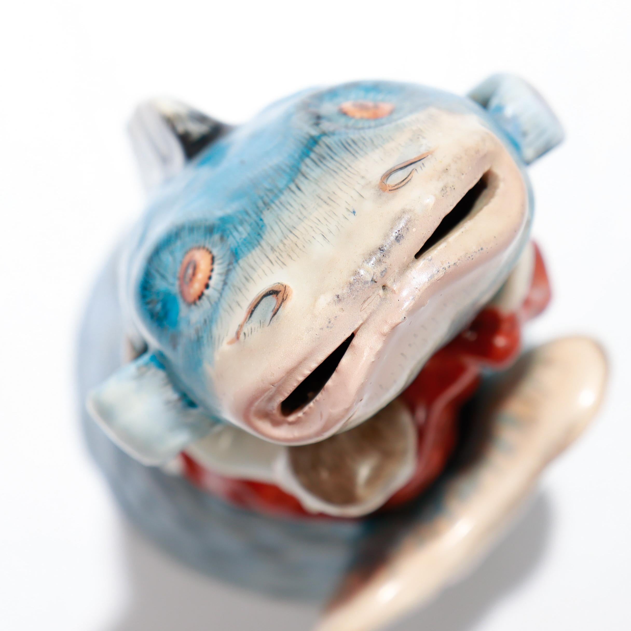 Ancienne figurine japonaise en porcelaine Okimono de Kintaro en vente 8