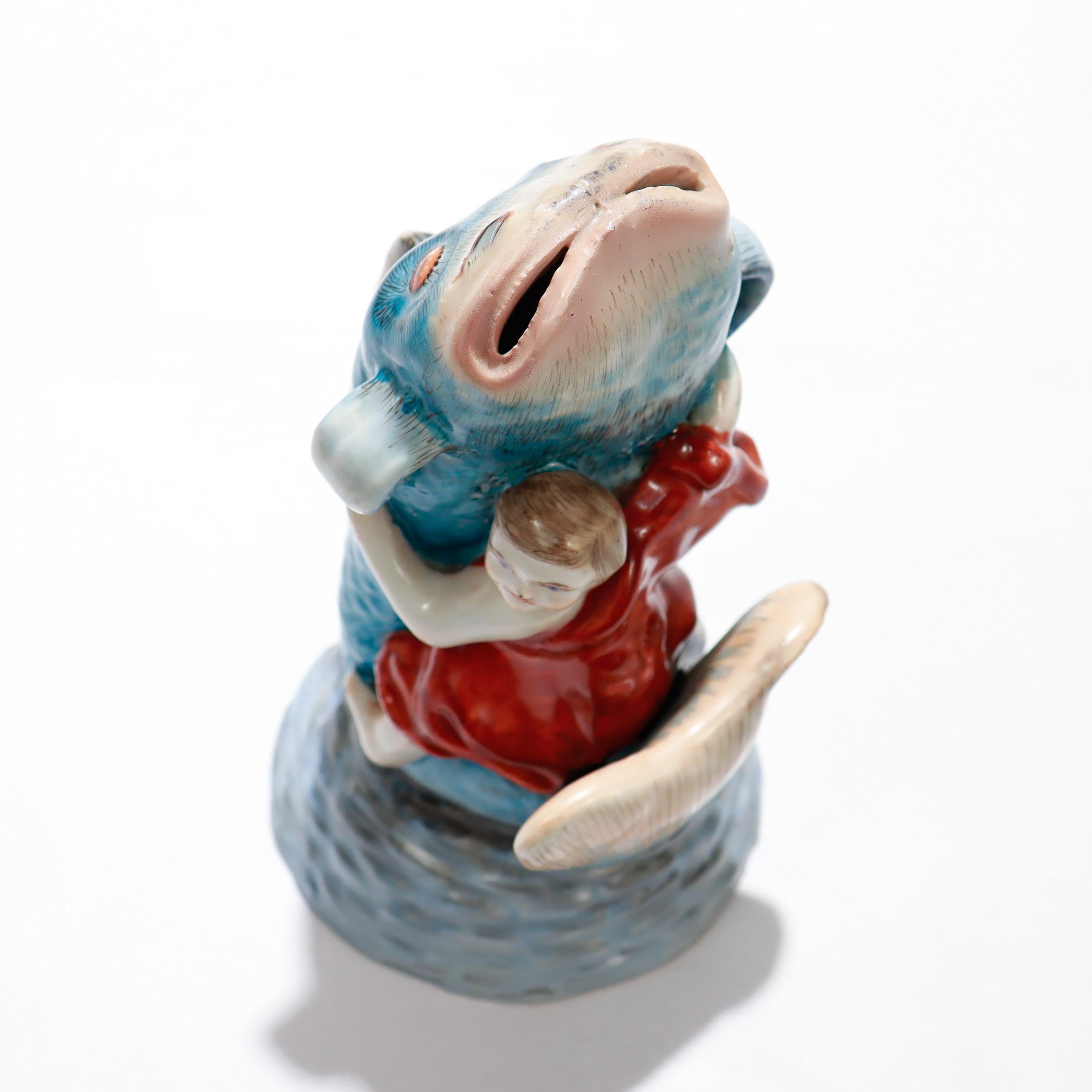 Porcelaine Ancienne figurine japonaise en porcelaine Okimono de Kintaro en vente