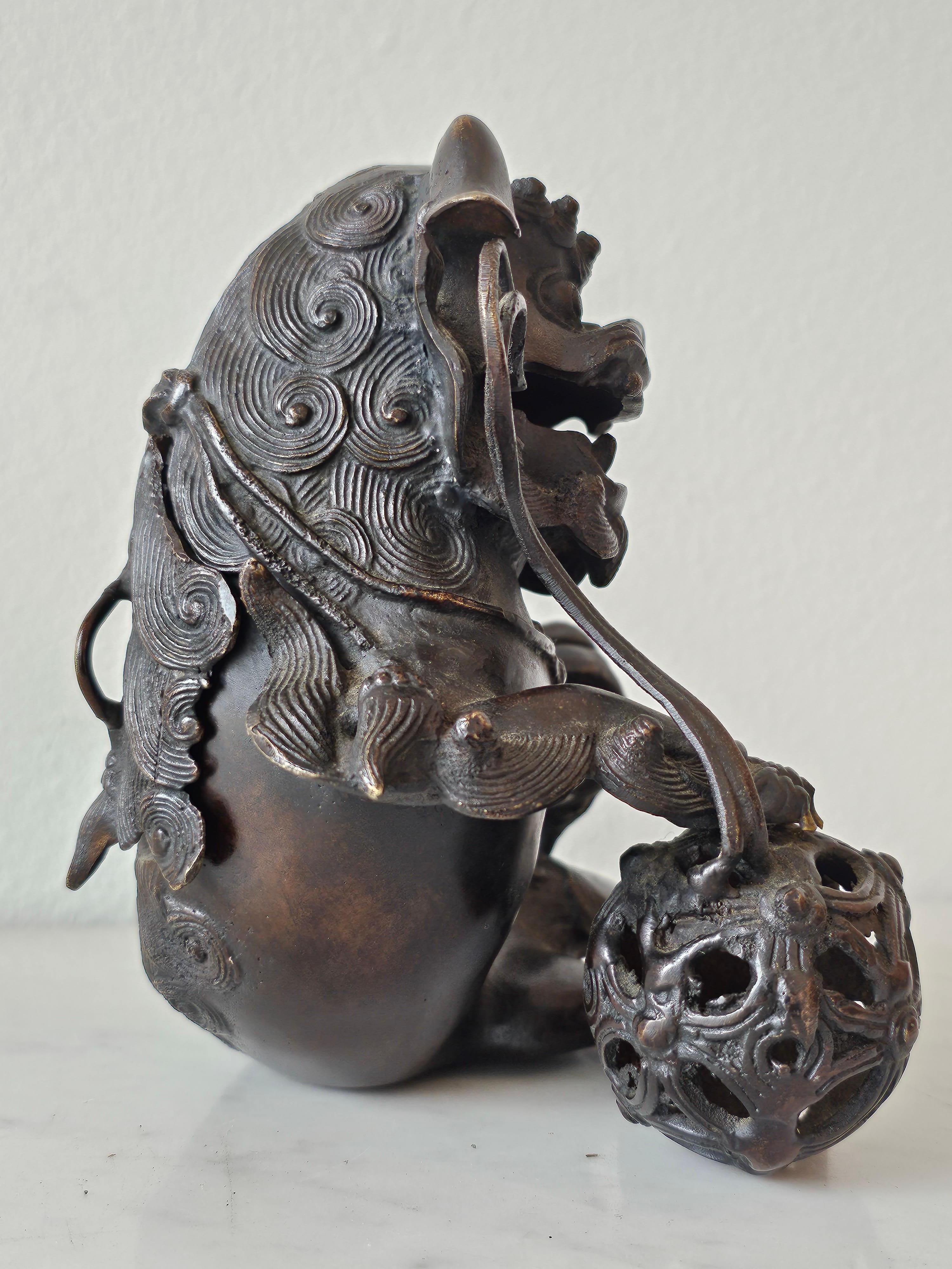 Antique Japanese Patinated Bronze Buddhistic Lion Censer 17th/18th Century  For Sale 4