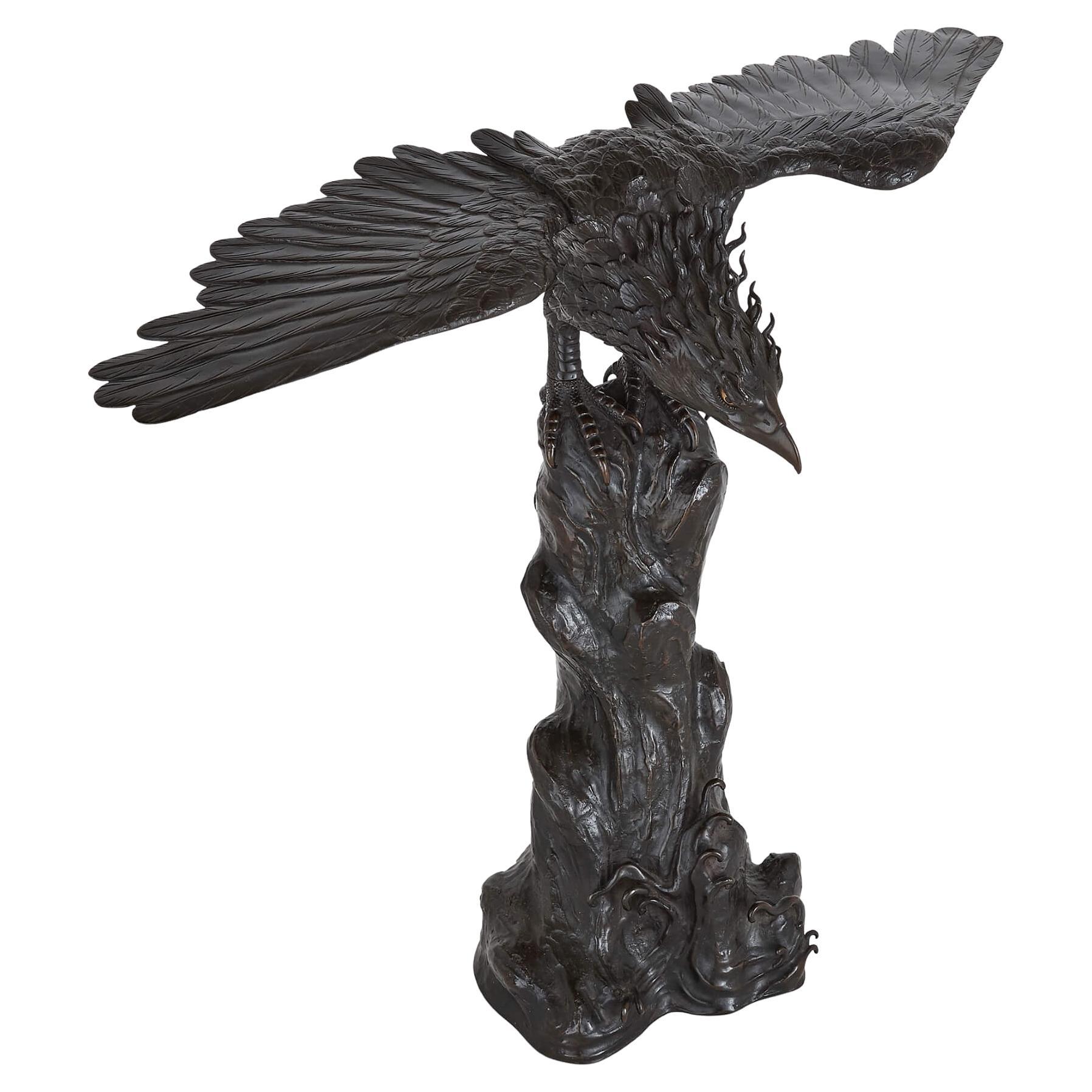 Antiker japanischer patinierter Bronzeadler im Angebot