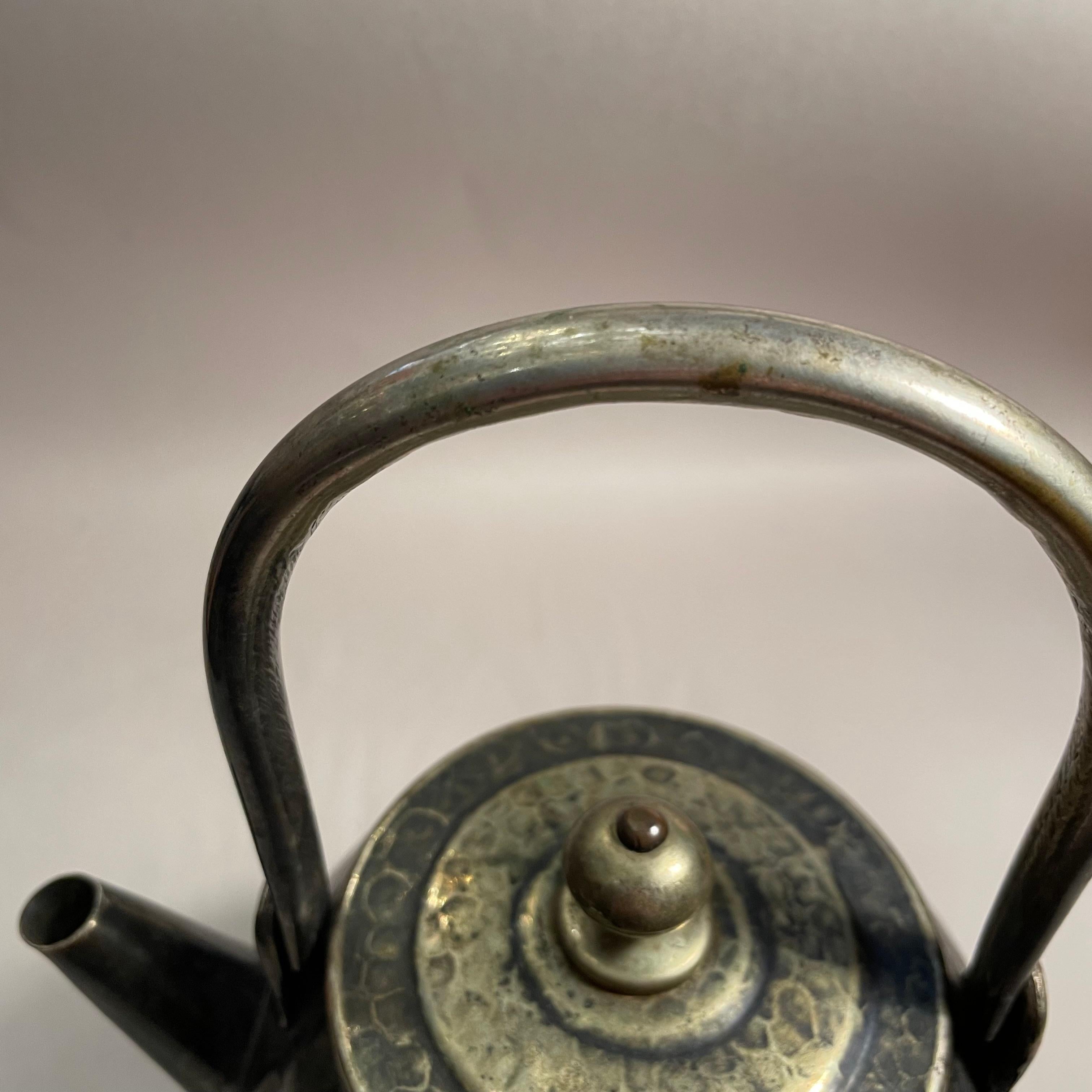 Antica brocca giapponese 'Mizutsugi' con rame 1920s Kinyoudou in vendita 8