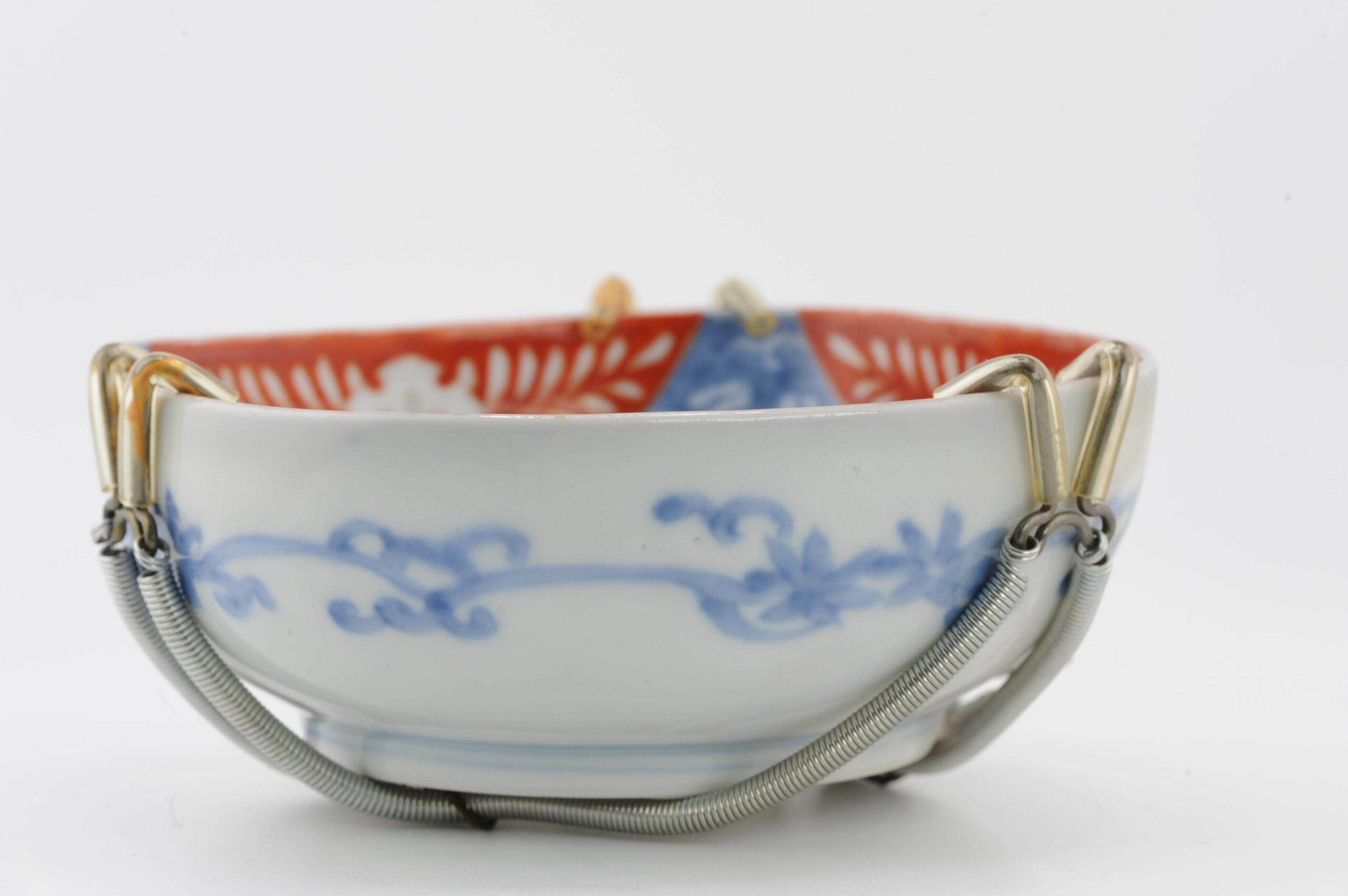 Bol polychrome japonais ancien Meiji Arita du 19ème siècle en vente 2